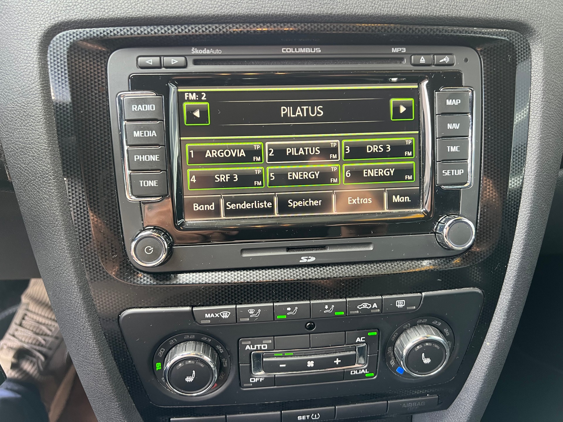 SKODA Octavia Combi 2.0 TSI RS DSG *** Navigation * Leder * 8 fachbereift * mit frisch ab MFK * 1 Jahr Garantie möglich ***-image-16