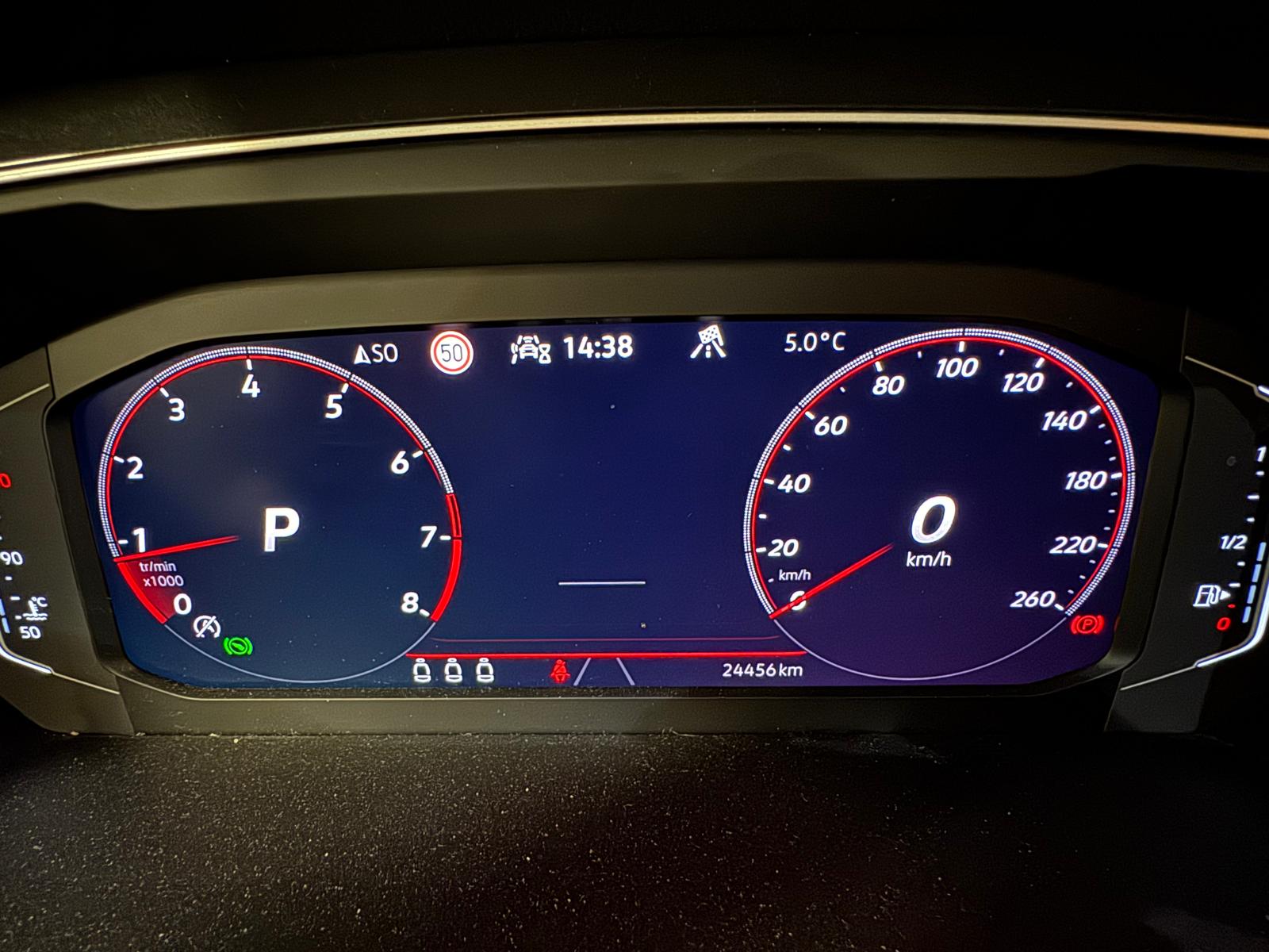 VW Tiguan 2.0TSI R-Line 4Motion DSG-image-16