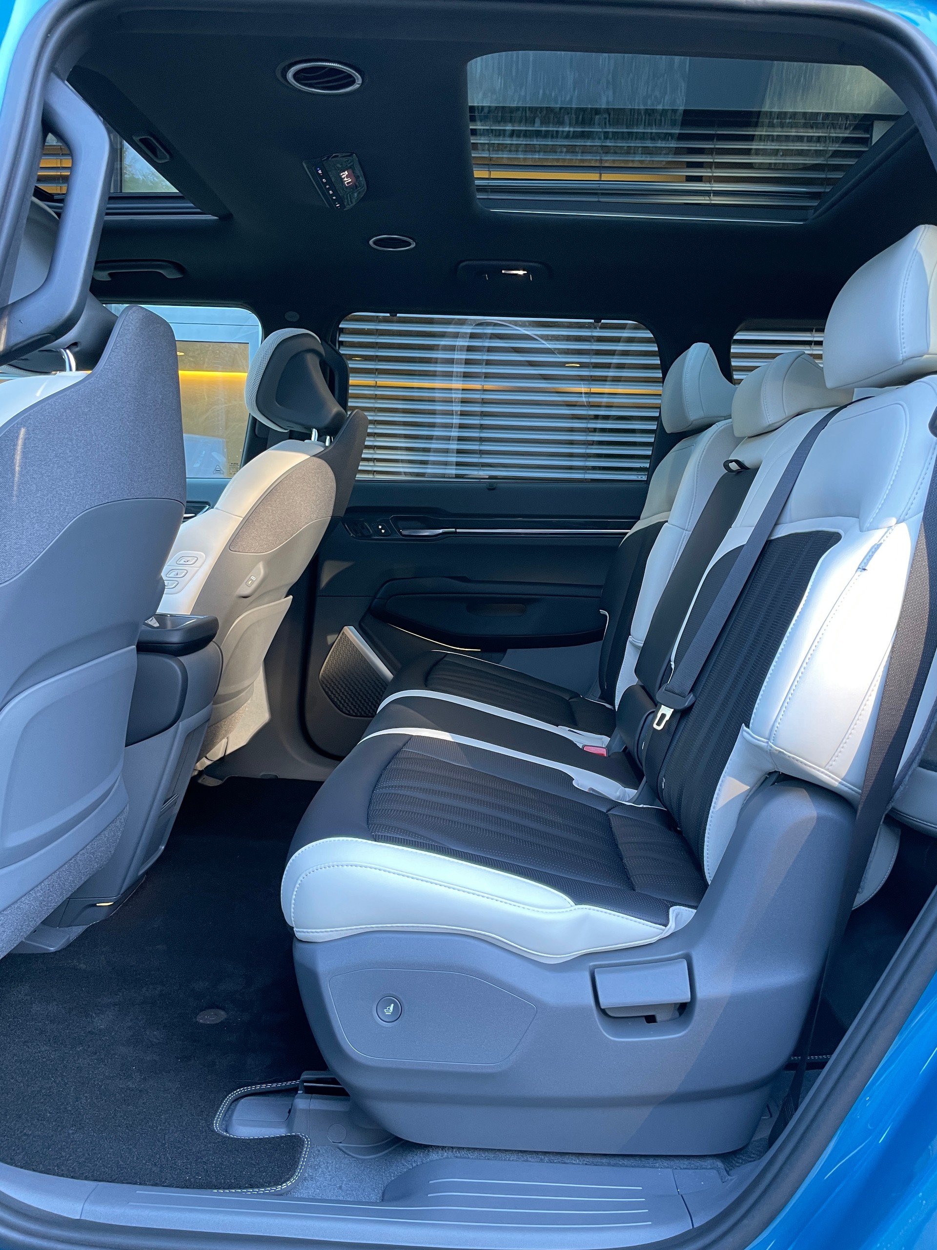 KIA EV9 99,8 kWh GT-Line 4x4 mit Panoramadach, 7-Sitzer-image-17