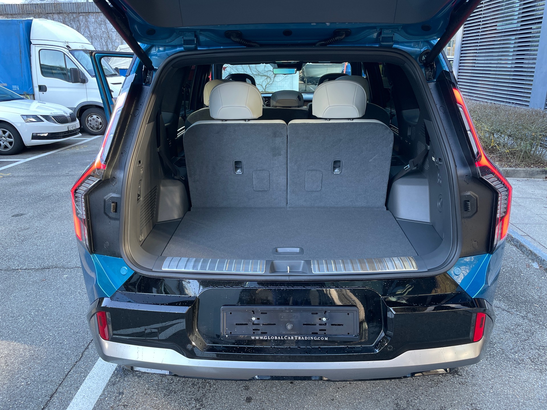 KIA EV9 99,8 kWh GT-Line 4x4 mit Panoramadach, 7-Sitzer-image-4