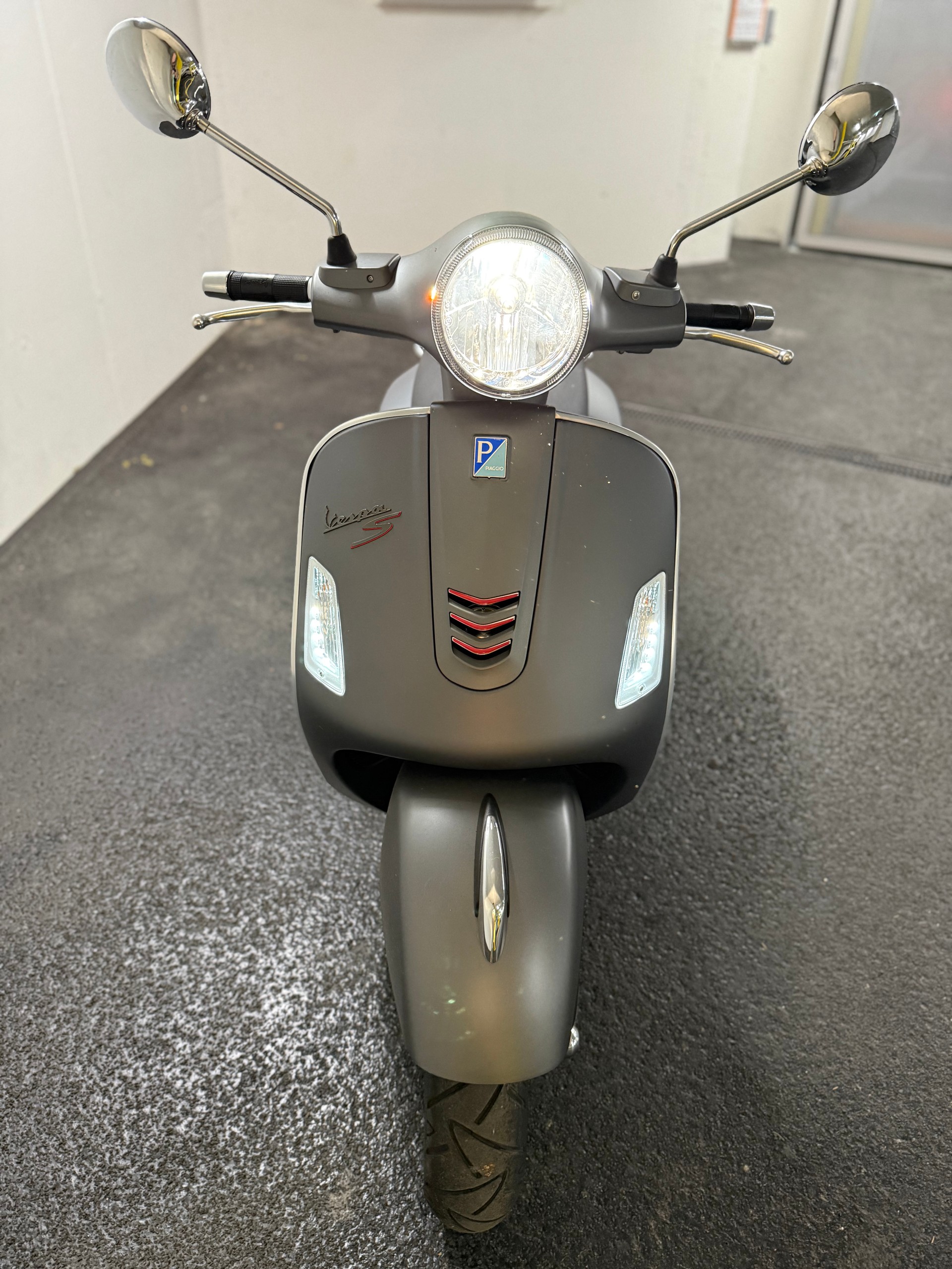 PIAGGIO Vespa GTS Super 125 i.e. ABS-image-1