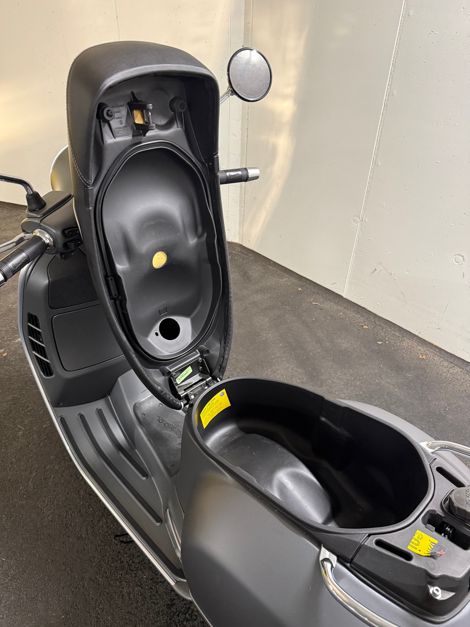 PIAGGIO Vespa GTS Super 125 i.e. ABS-image-6