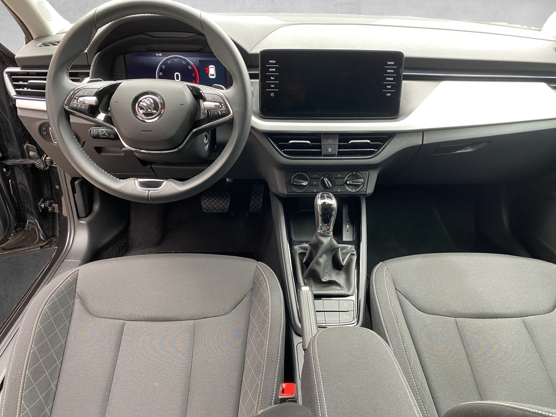 SKODA Scala 1.0 TSI Ambition DSG-image-10