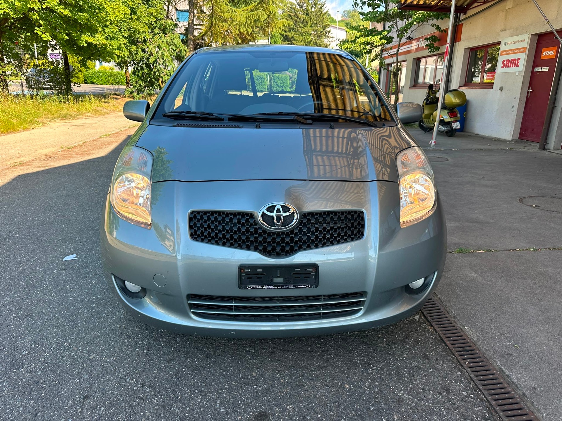 TOYOTA Yaris 1.3 Linea Sol