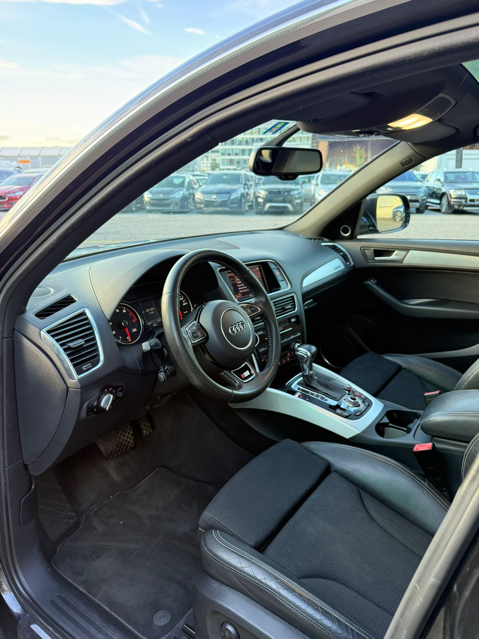 AUDI Q5 2.0 TFSI quattro tiptronic-image-8