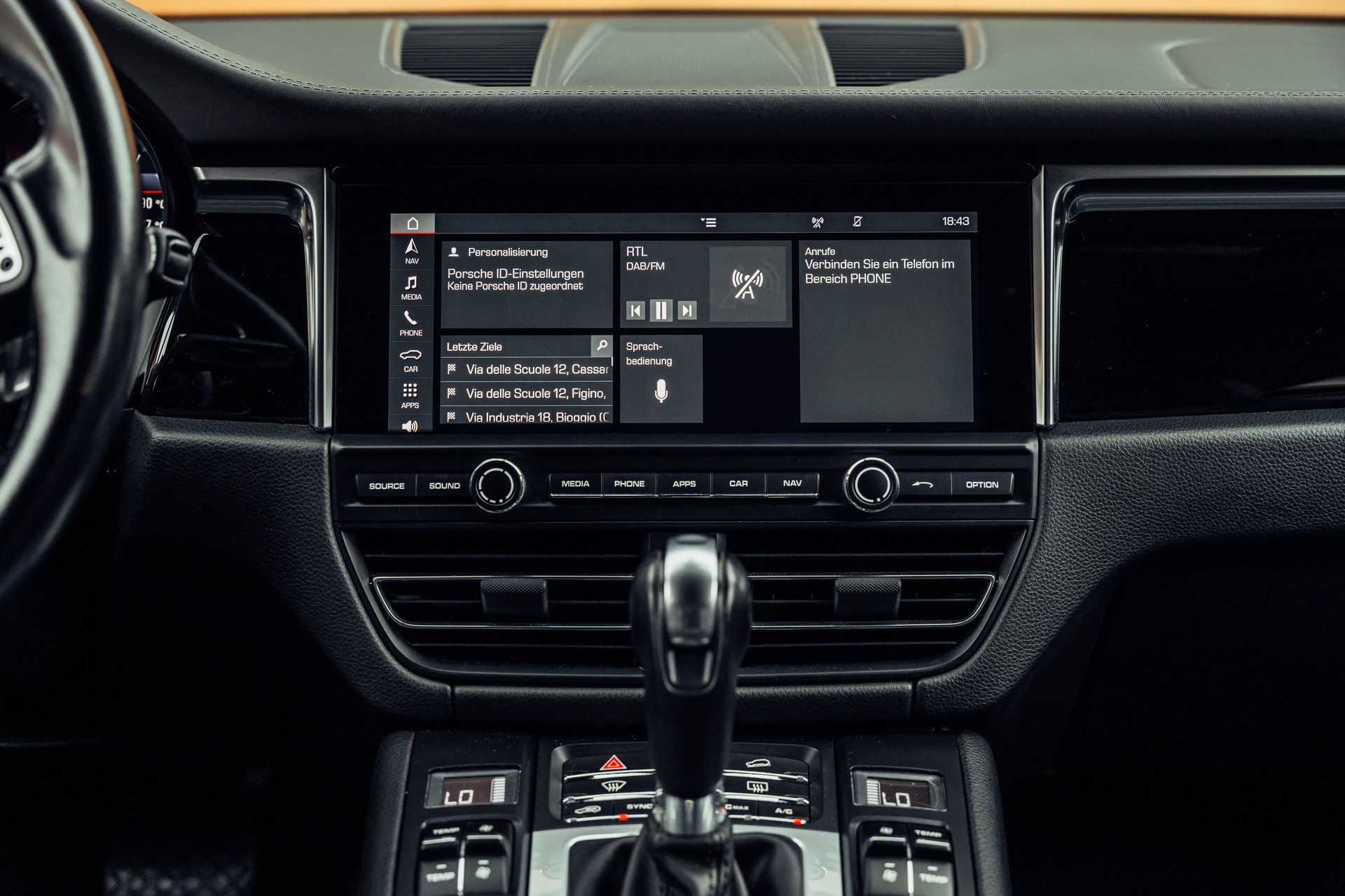 PORSCHE Macan S PDK Porsche Approved-image-11
