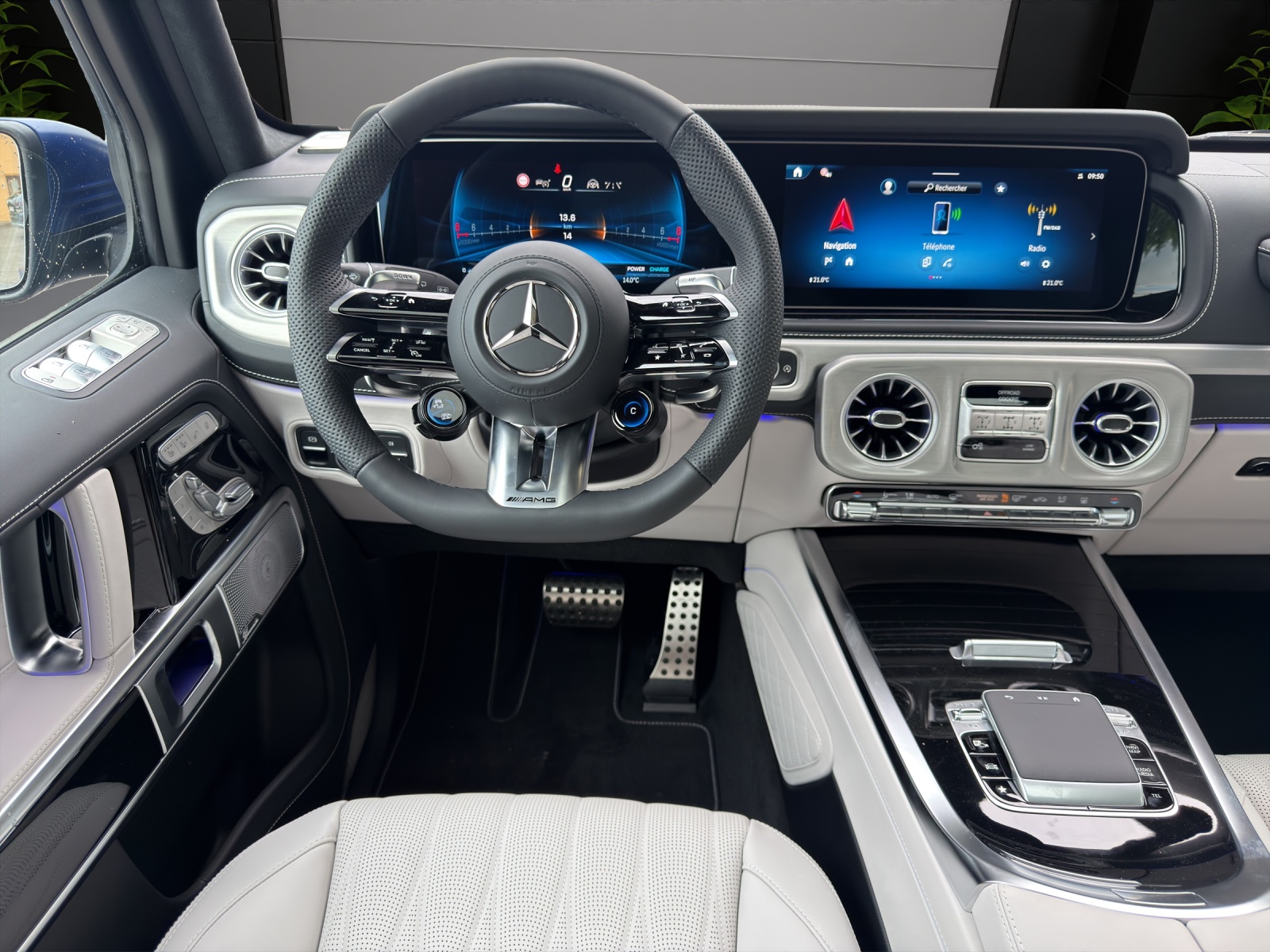 MERCEDES-BENZ G 63 AMG 9G-Tronic-image-11