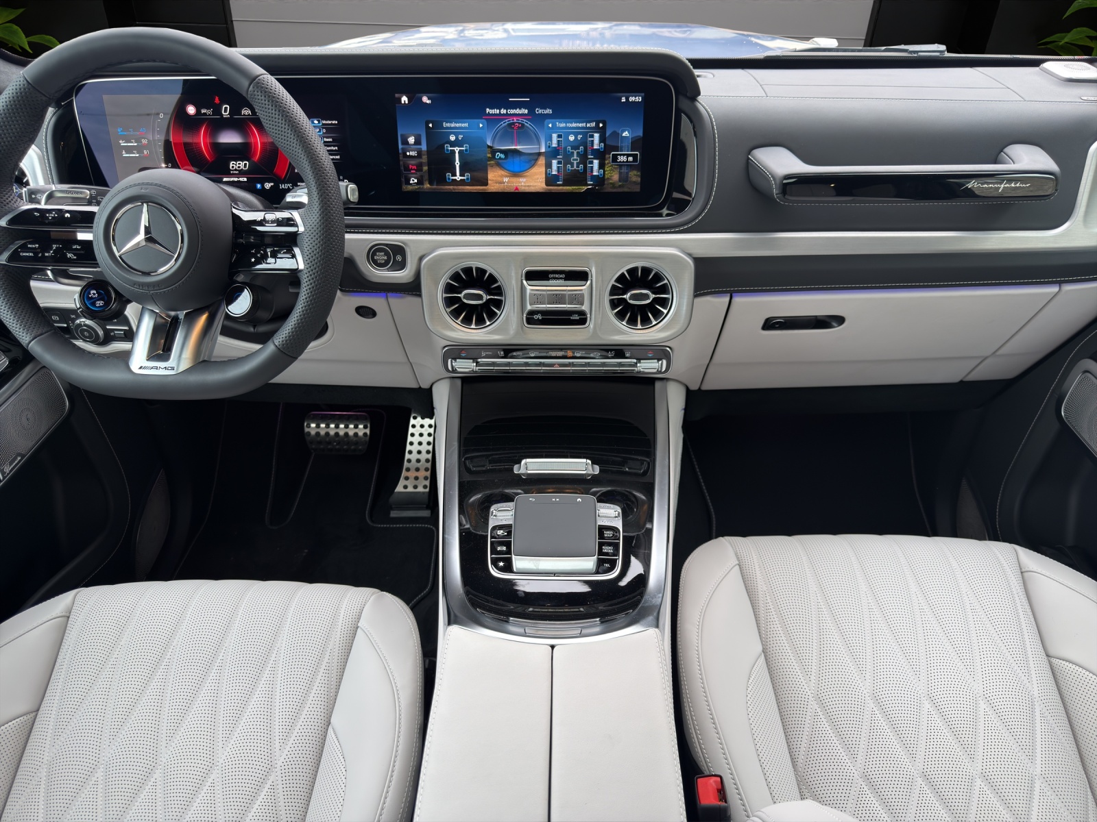 MERCEDES-BENZ G 63 AMG 9G-Tronic-image-12