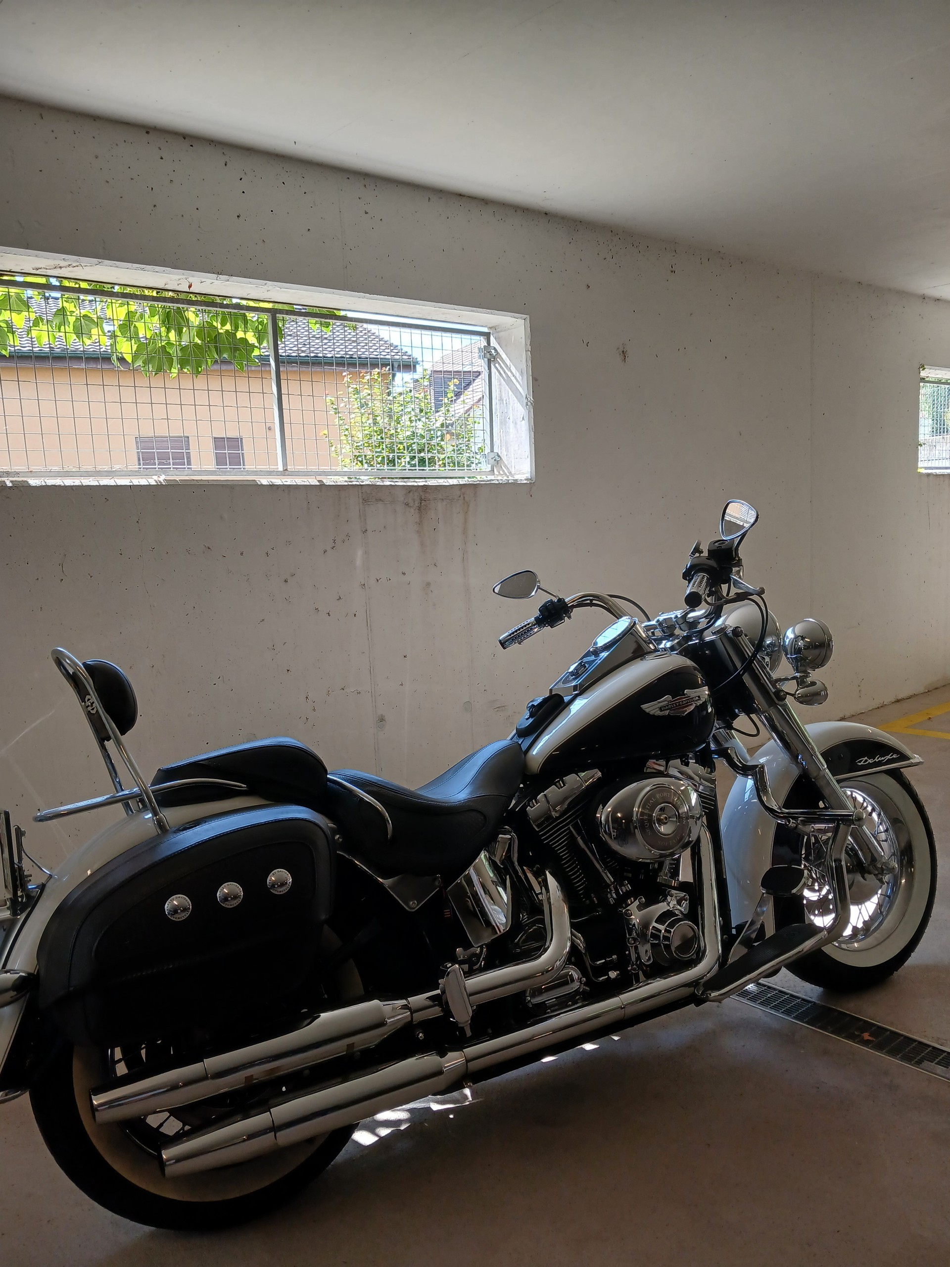 HARLEY-DAVIDSON FLSTNI Softail Deluxe-image-3