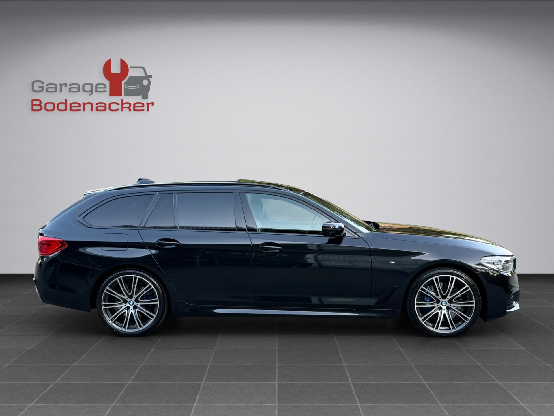BMW 540i xDrive Touring Steptronic M Paket-image-4