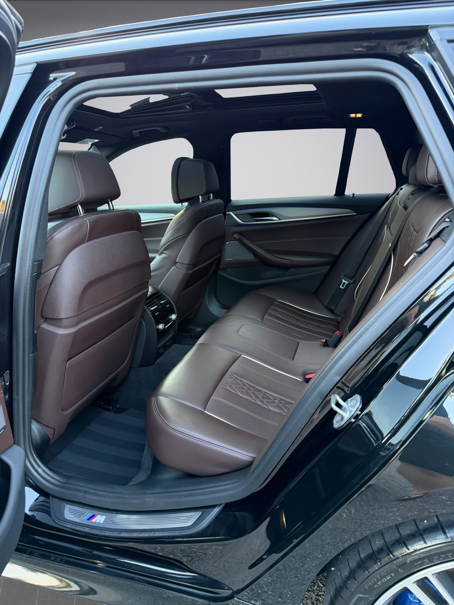 BMW 540i xDrive Touring Steptronic M Paket-image-9