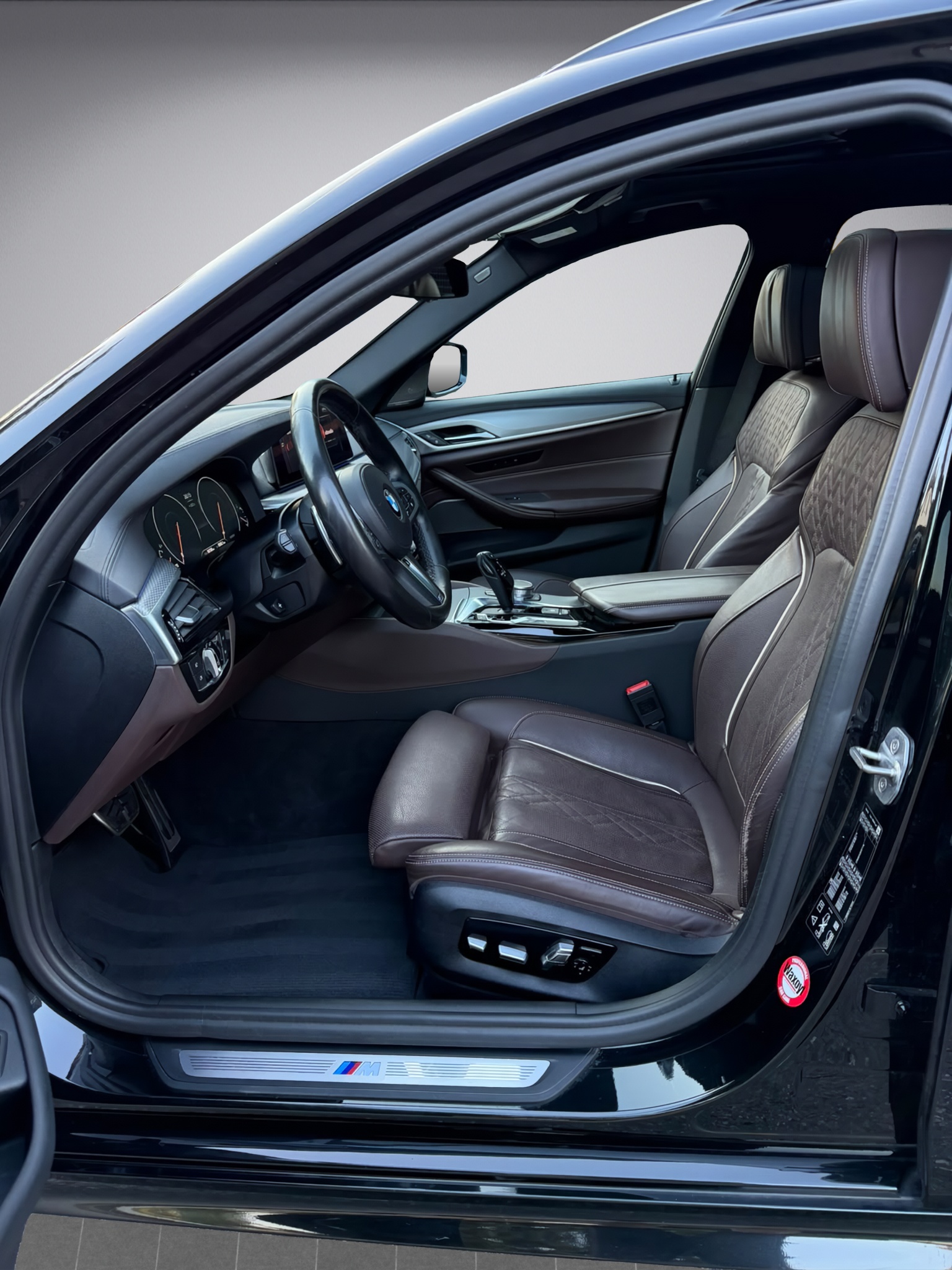 BMW 540i xDrive Touring Steptronic M Paket-image-8