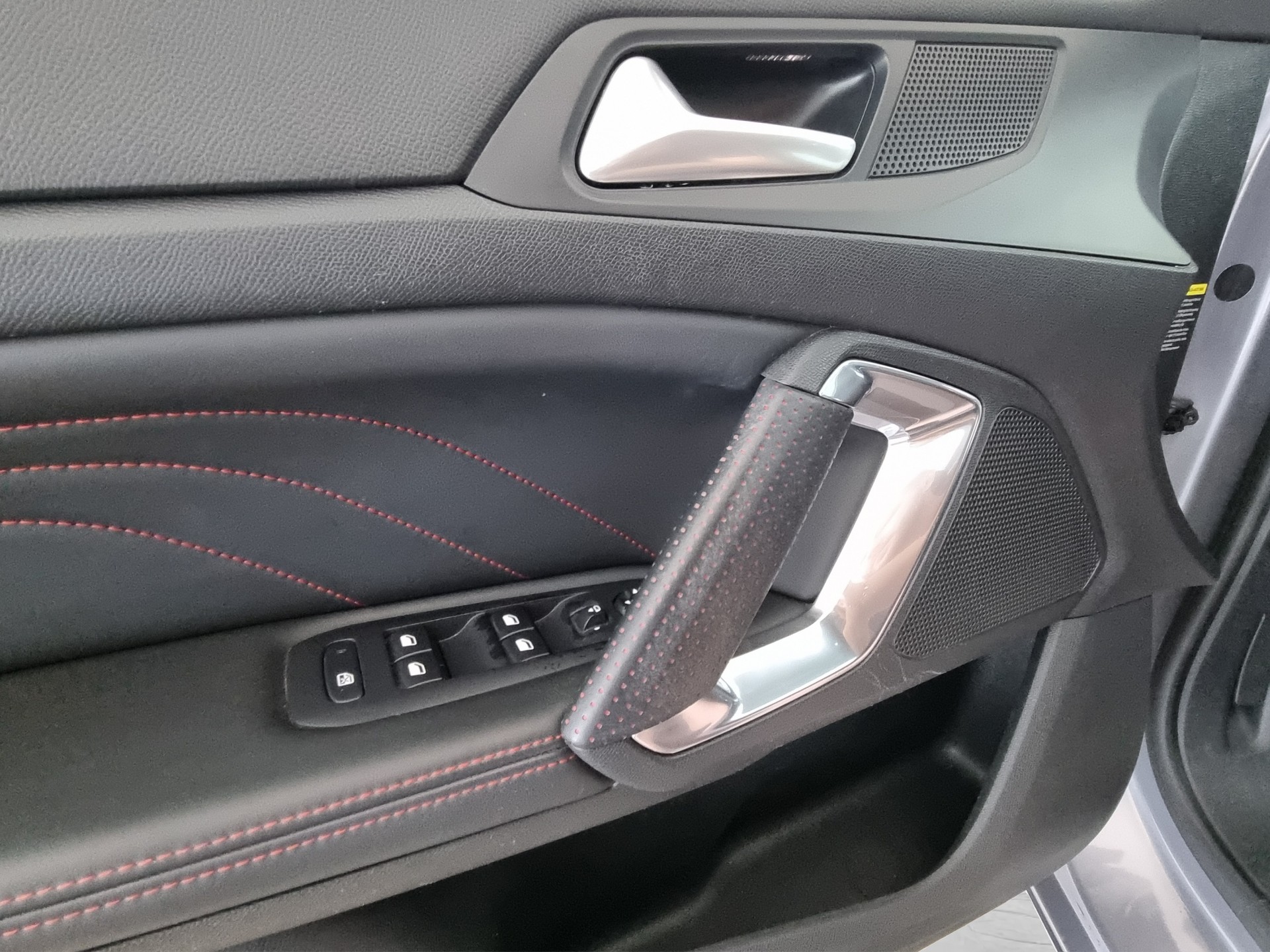 PEUGEOT 308 SW 2.0 BlueHDi 180 GT-image-11