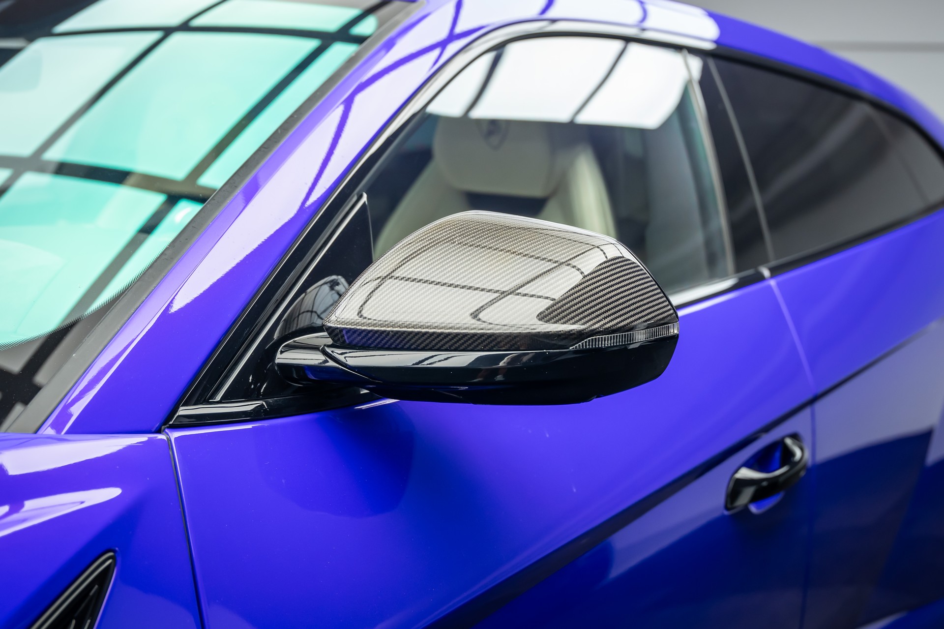 LAMBORGHINI URUS * FULL CARBON INNEN & AUSSEN * 23 ZOLL SCHMIEDERÄDER * LEASING AB 925 *-image-10