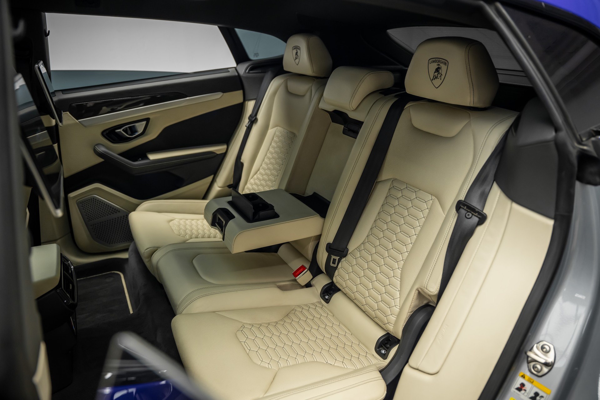 LAMBORGHINI URUS * FULL CARBON INNEN & AUSSEN * 23 ZOLL SCHMIEDERÄDER * LEASING AB 925 *-image-20
