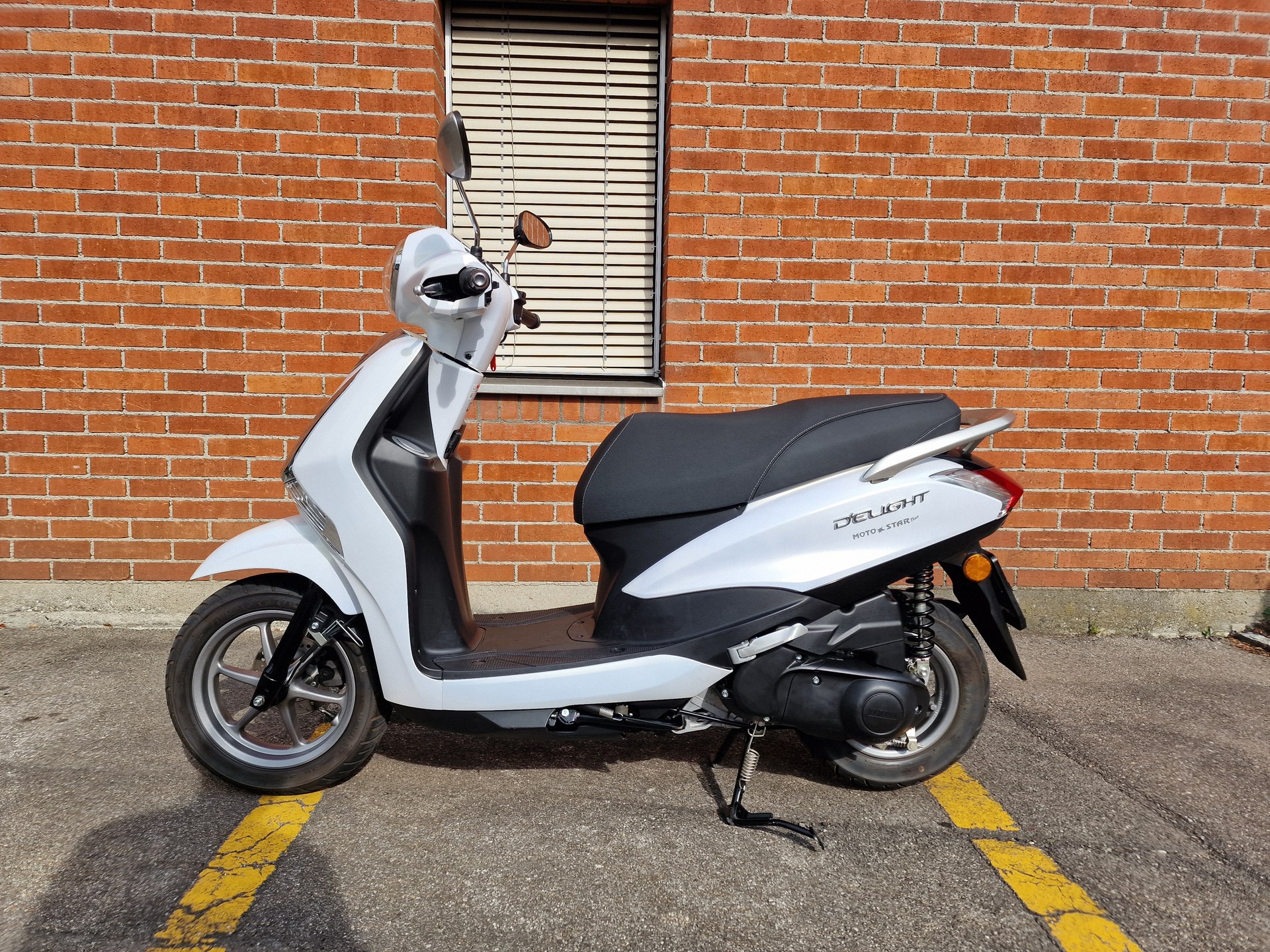 YAMAHA D'elight LTS 125-image-2