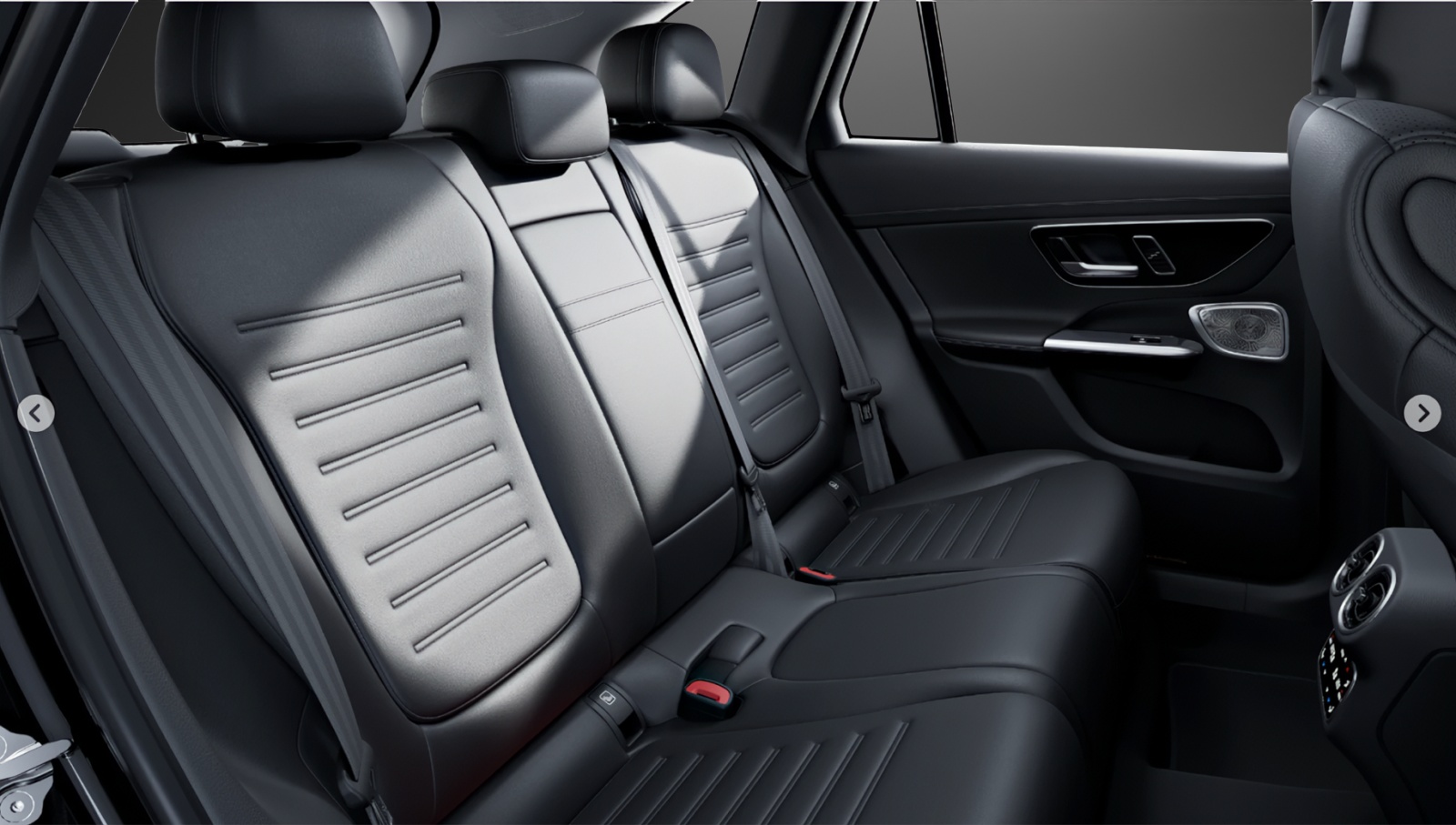 MERCEDES-BENZ GLC 300 d 4Matic AMG Line 9G-Tronic-image-8