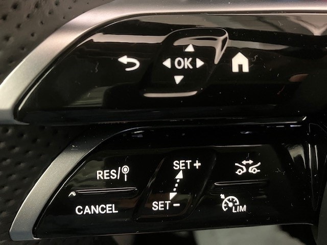 MERCEDES-BENZ GLC 300 d 4Matic AMG Line 9G-Tronic-image-9