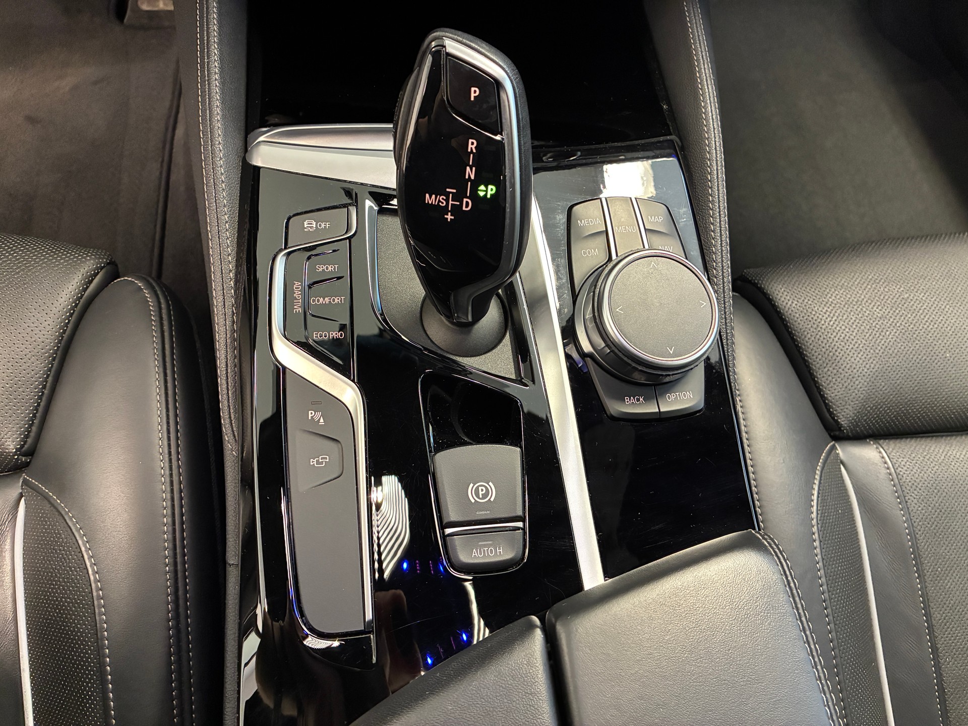 BMW 540d xDrive Touring-image-14