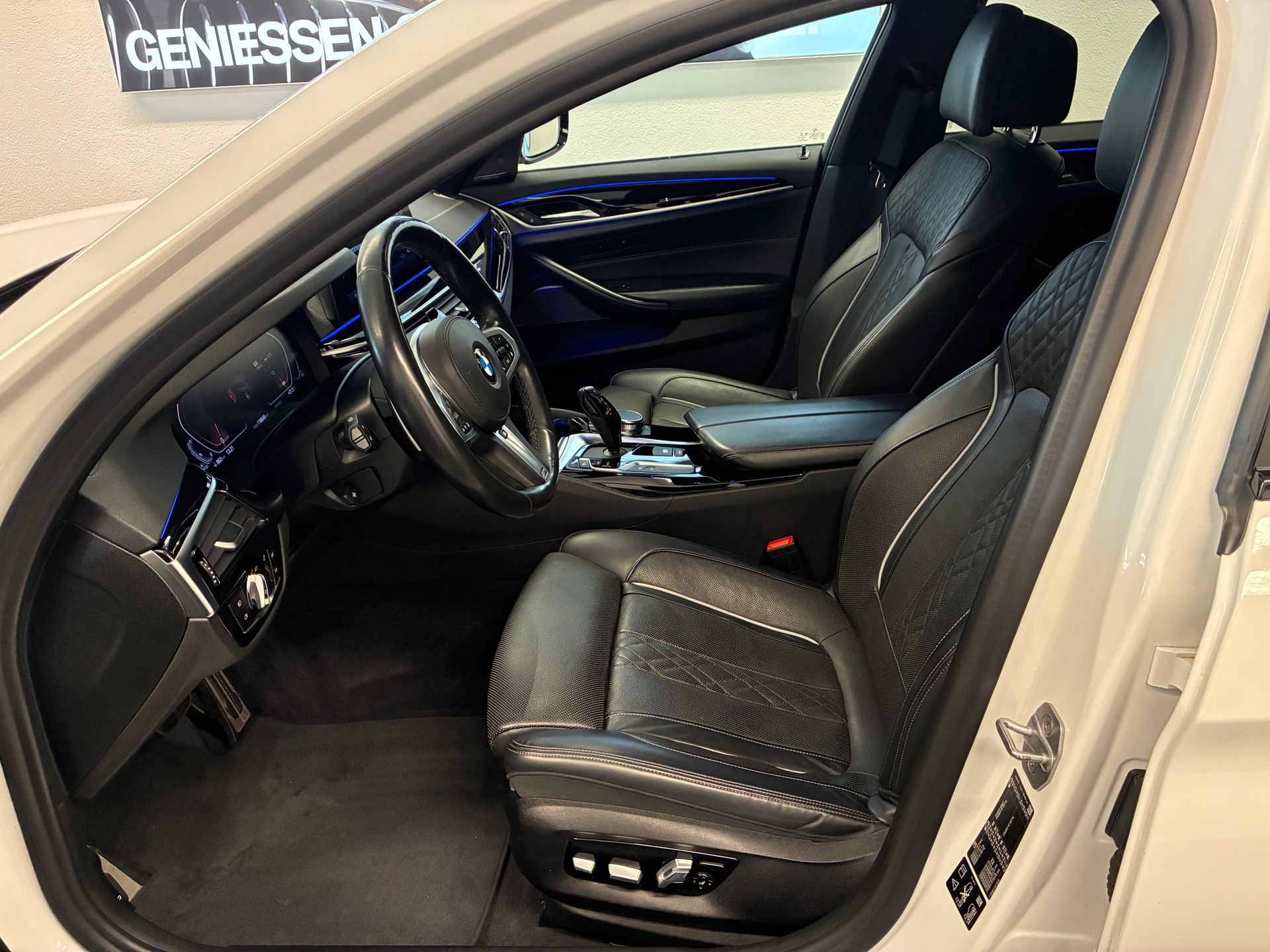 BMW 540d xDrive Touring-image-7
