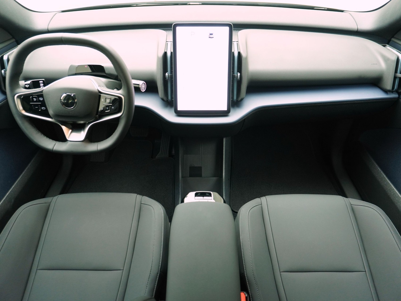 VOLVO EX30 E60 Core **10 Jahre Volvo Swiss Premium**-image-14
