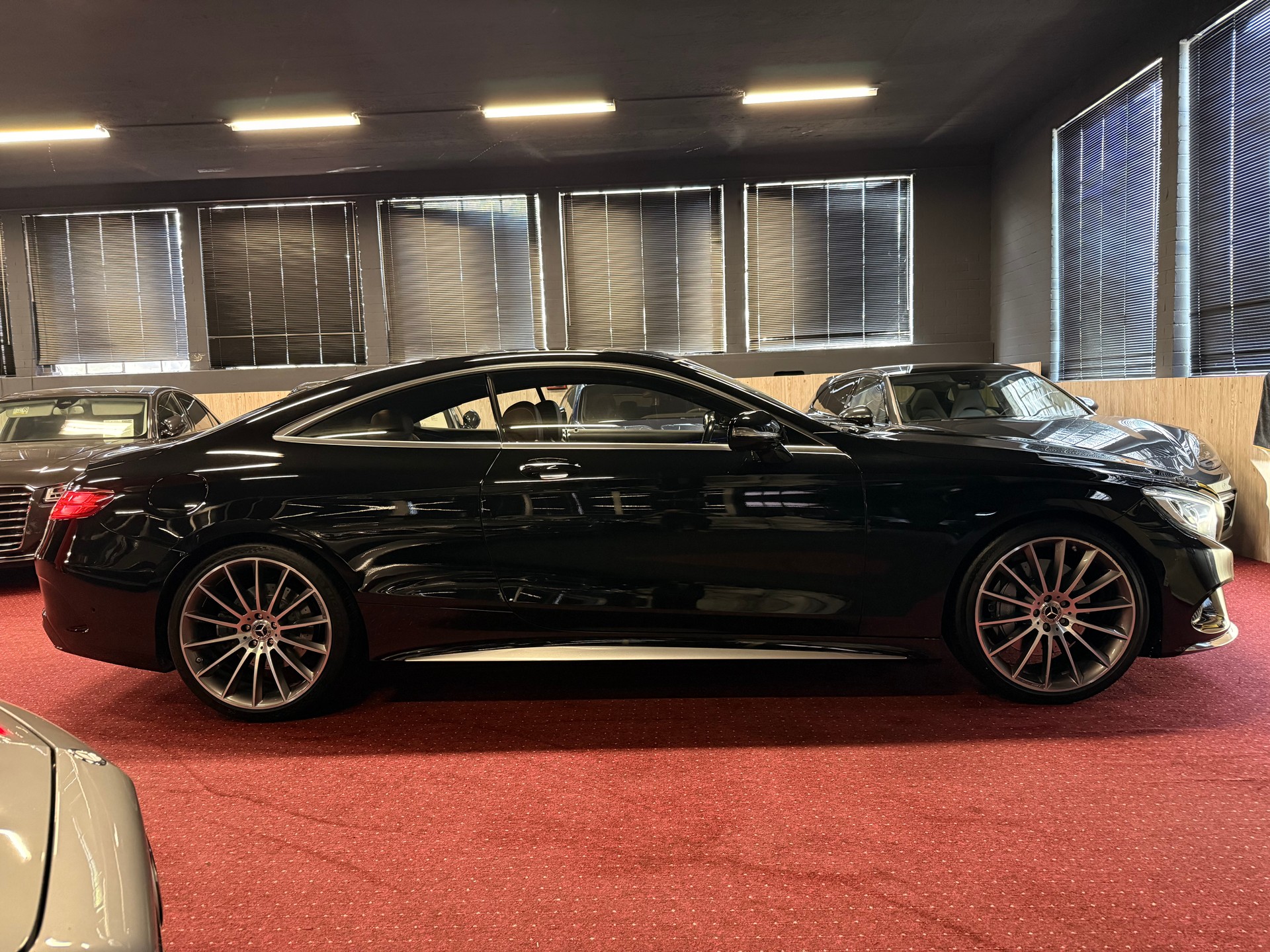 MERCEDES-BENZ S 400 Coupé 4Matic 7G-Tronic-image-6