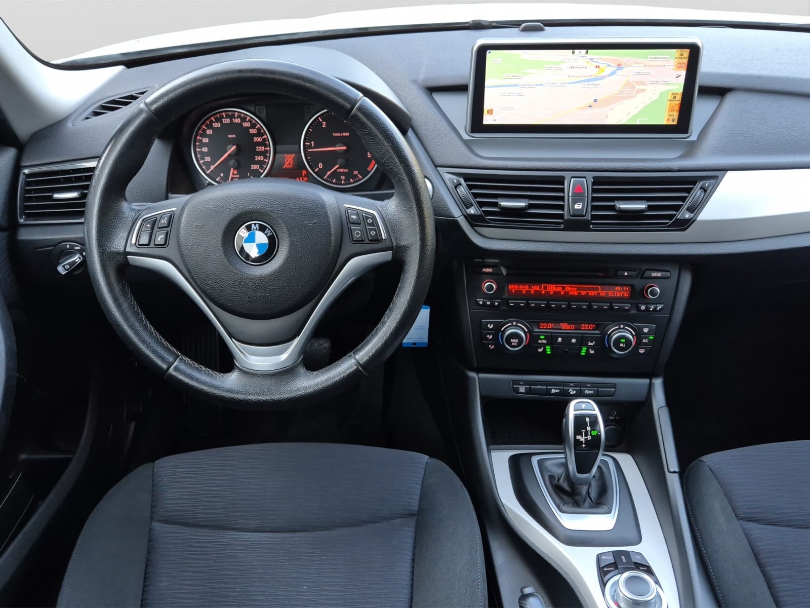 BMW X1 xDrive 18d Steptronic-image-9