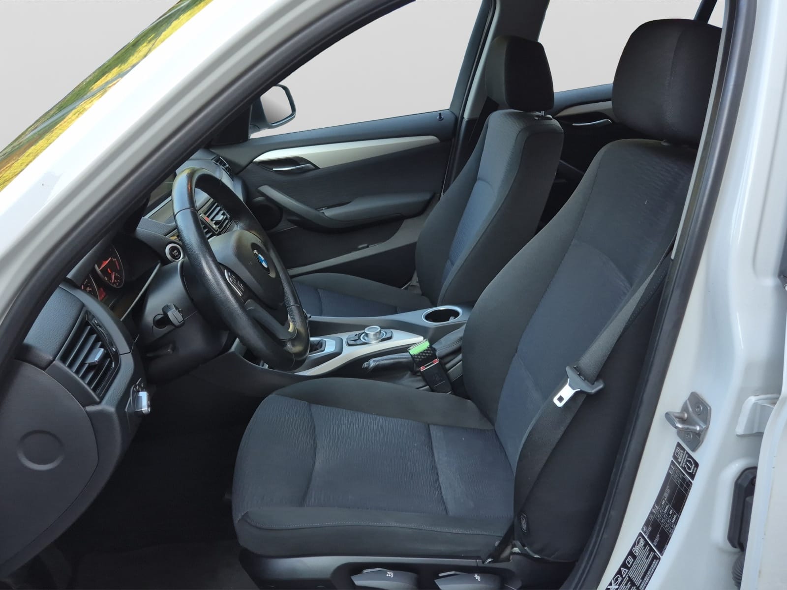 BMW X1 xDrive 18d Steptronic-image-13