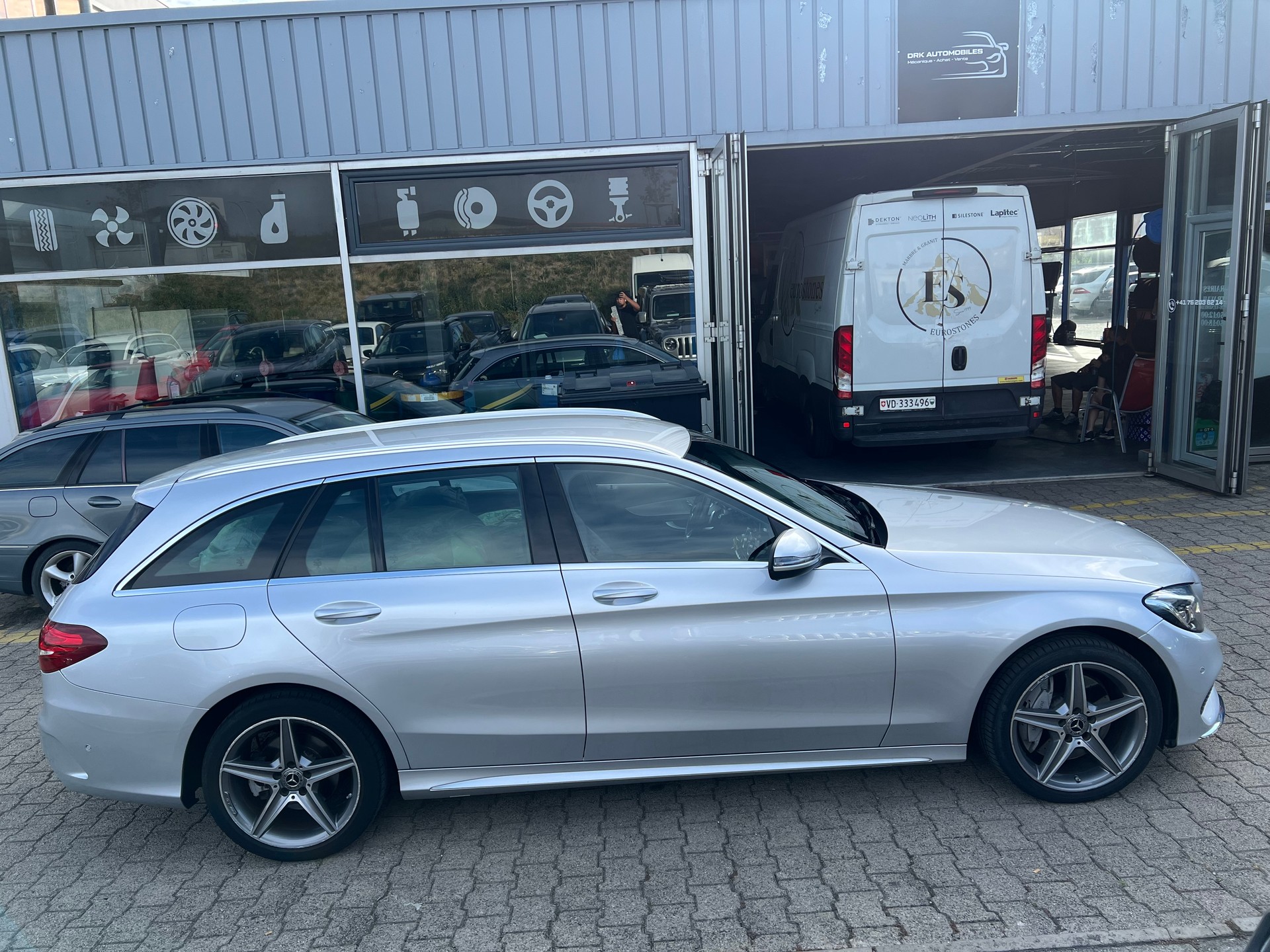 MERCEDES-BENZ C 250 d AMG Line 4Matic 9G-Tronic-image-3