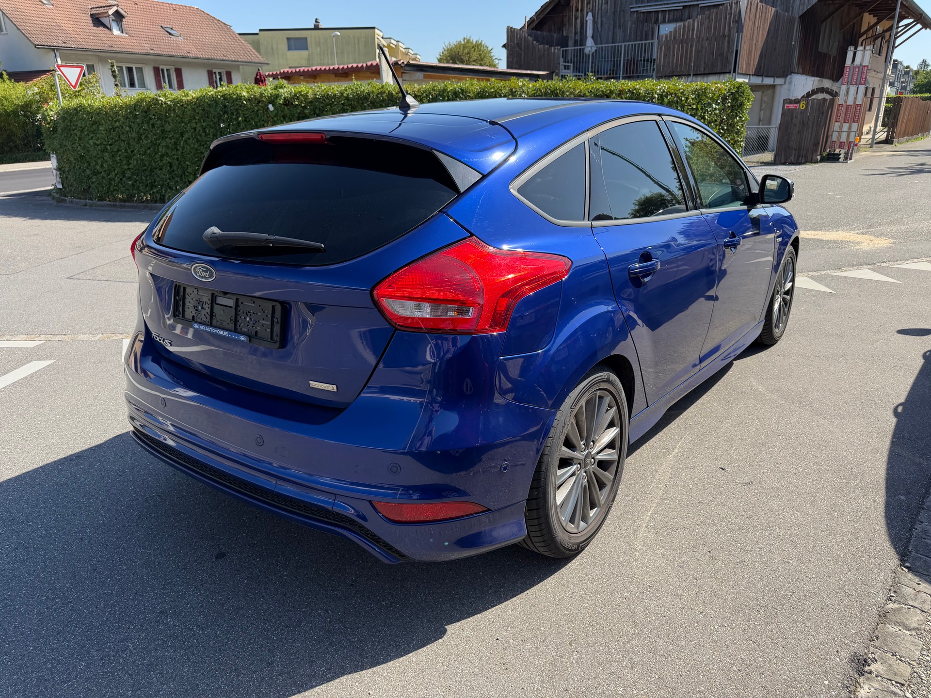 FORD Focus 1.0 SCTi 125ch ST Line Automatic -Neu Motor 121000km-showroom-element-2