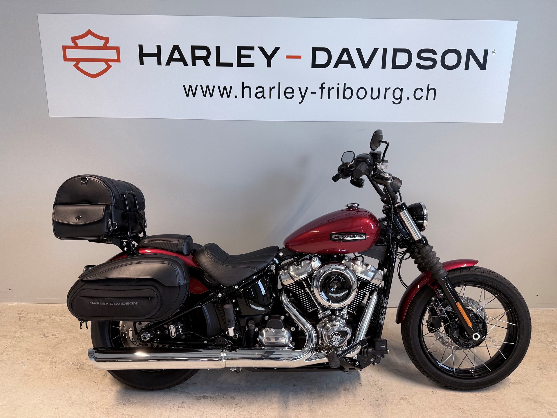 HARLEY-DAVIDSON FXBB Street Bob 117ci-image-1