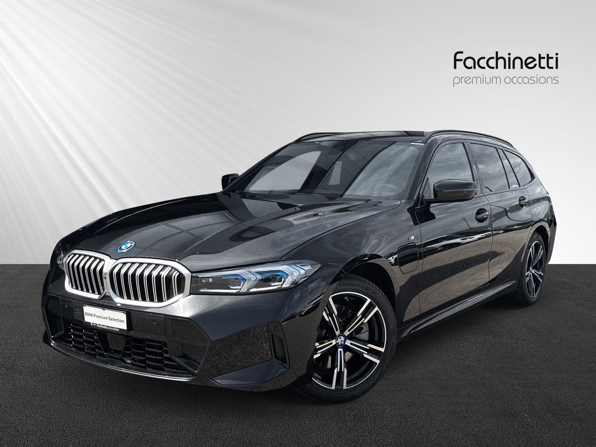 BMW 330e x DriveTouring Steptronic M Sport