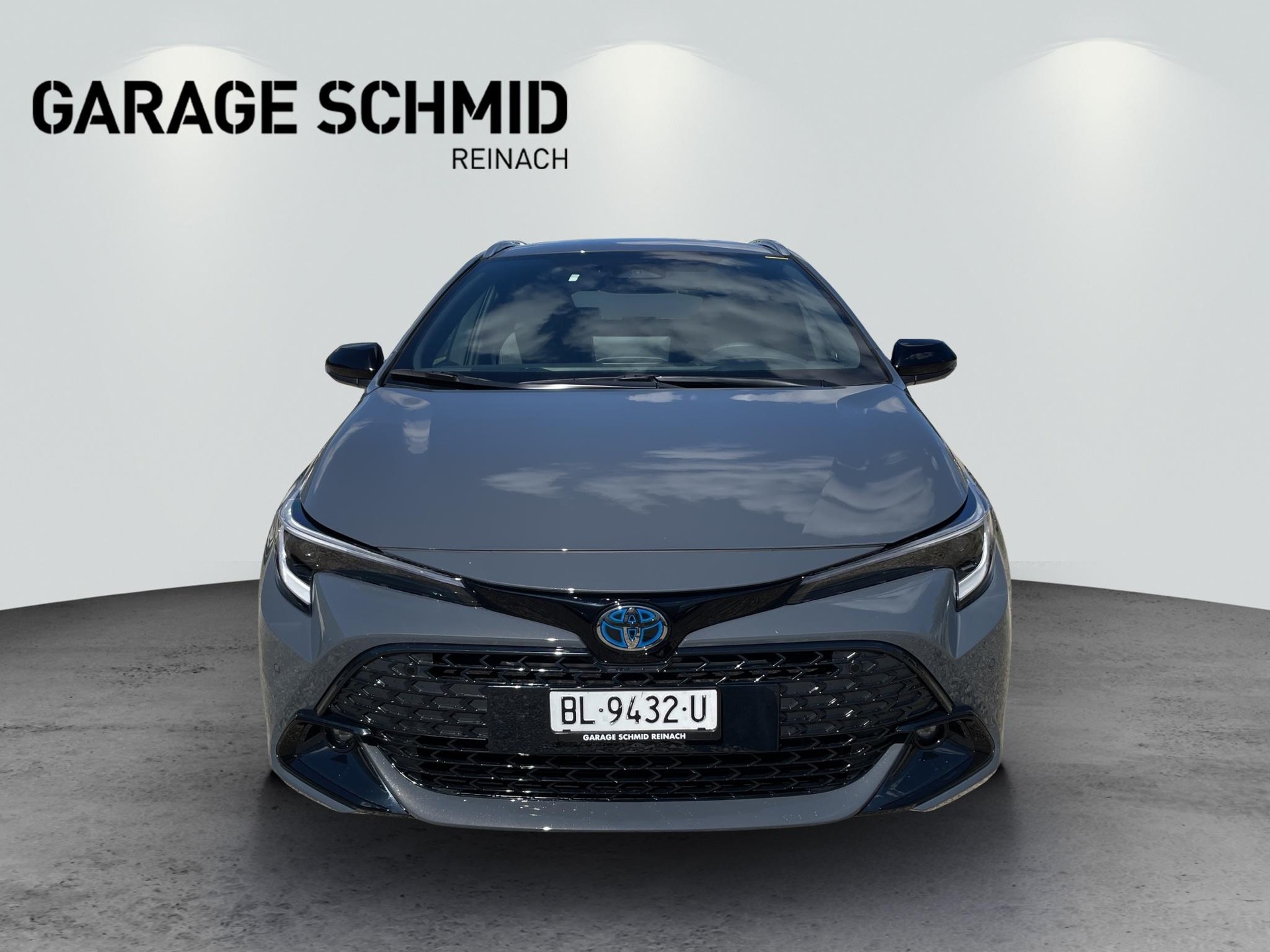 TOYOTA Corolla Touring Sports 2.0 HSD Swiss Edition-showroom-element-1