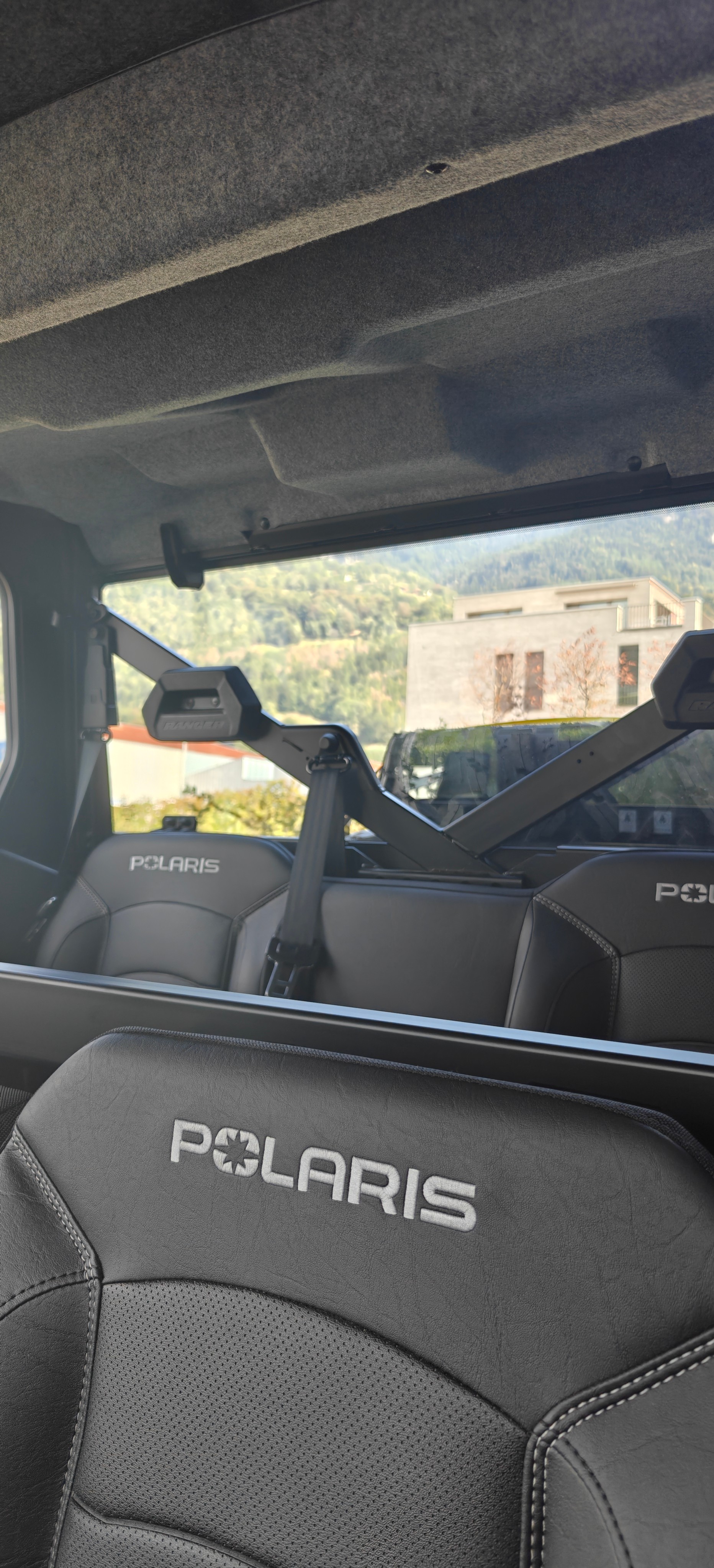 POLARIS Ranger Deluxe Crew mit 6 Sitzplätze-image-1