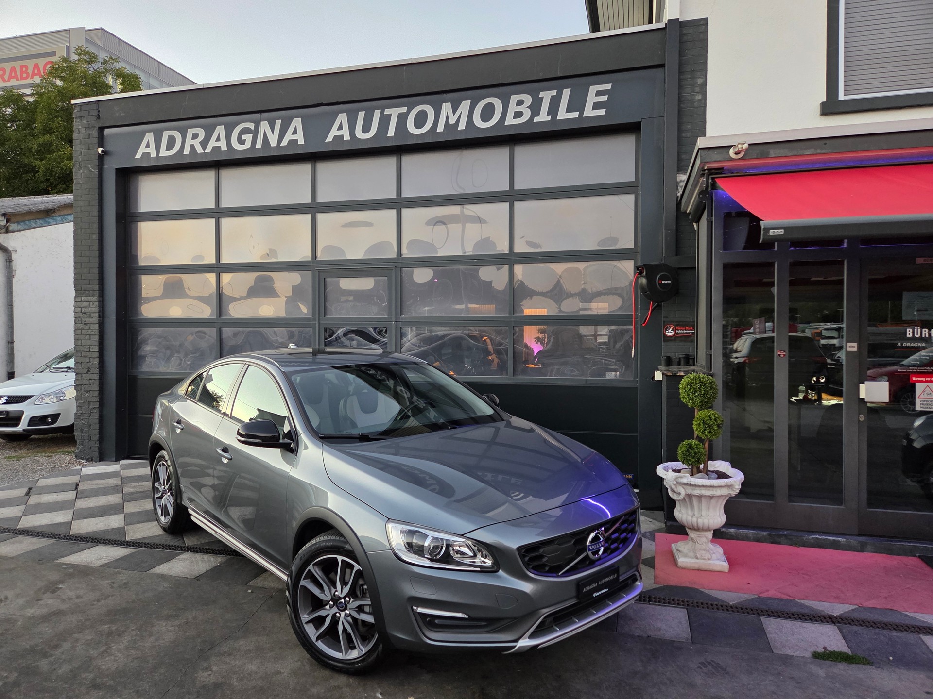 VOLVO S60 Cross Country T5 AWD Summum Geartronic-showroom-element-1