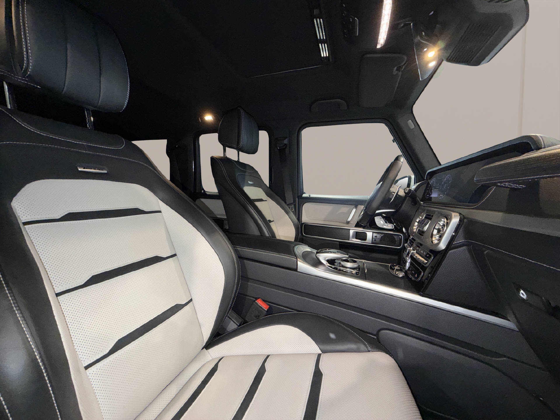 MERCEDES-BENZ G 63 AMG-image-15