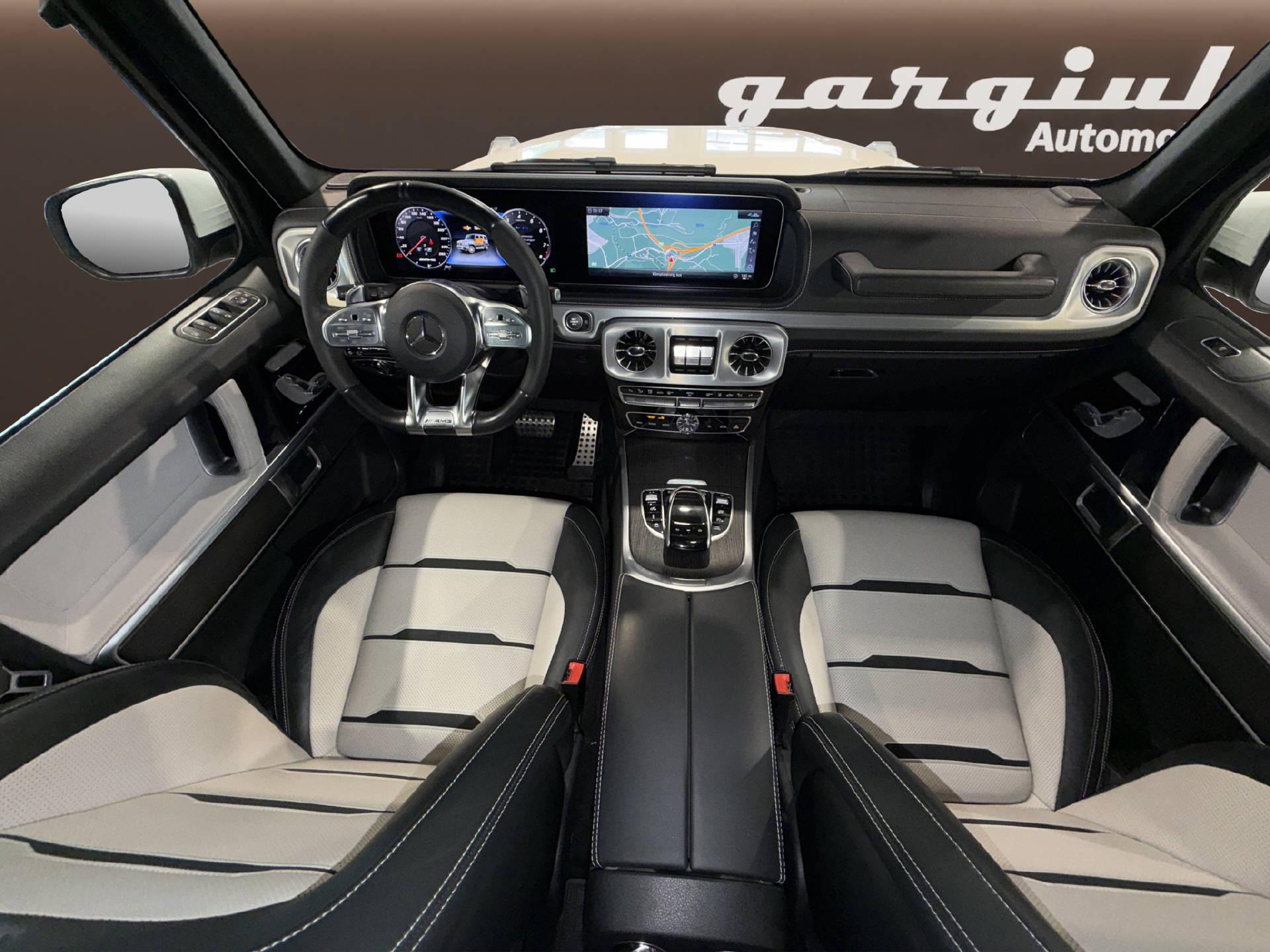 MERCEDES-BENZ G 63 AMG-image-12