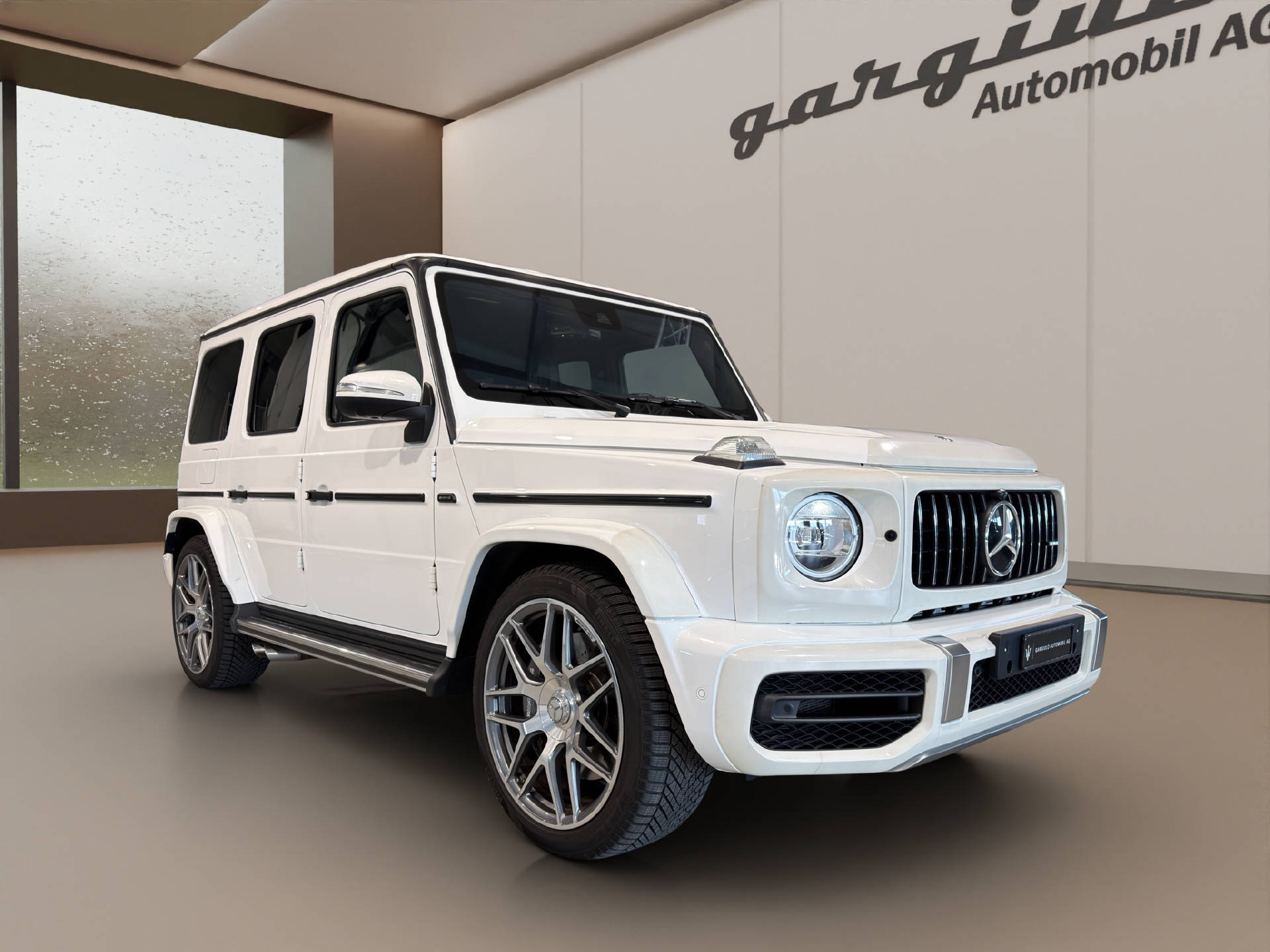 MERCEDES-BENZ G 63 AMG-showroom-element-2