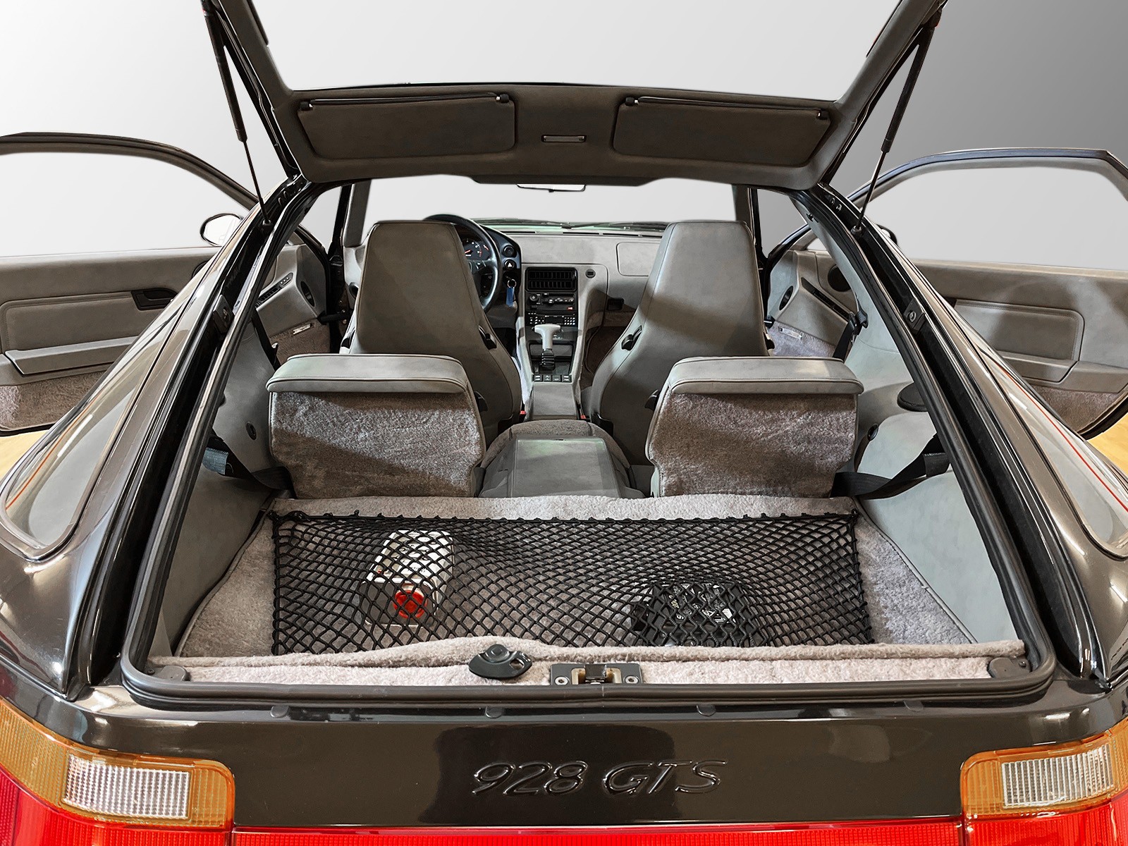PORSCHE 928 GTS-image-14