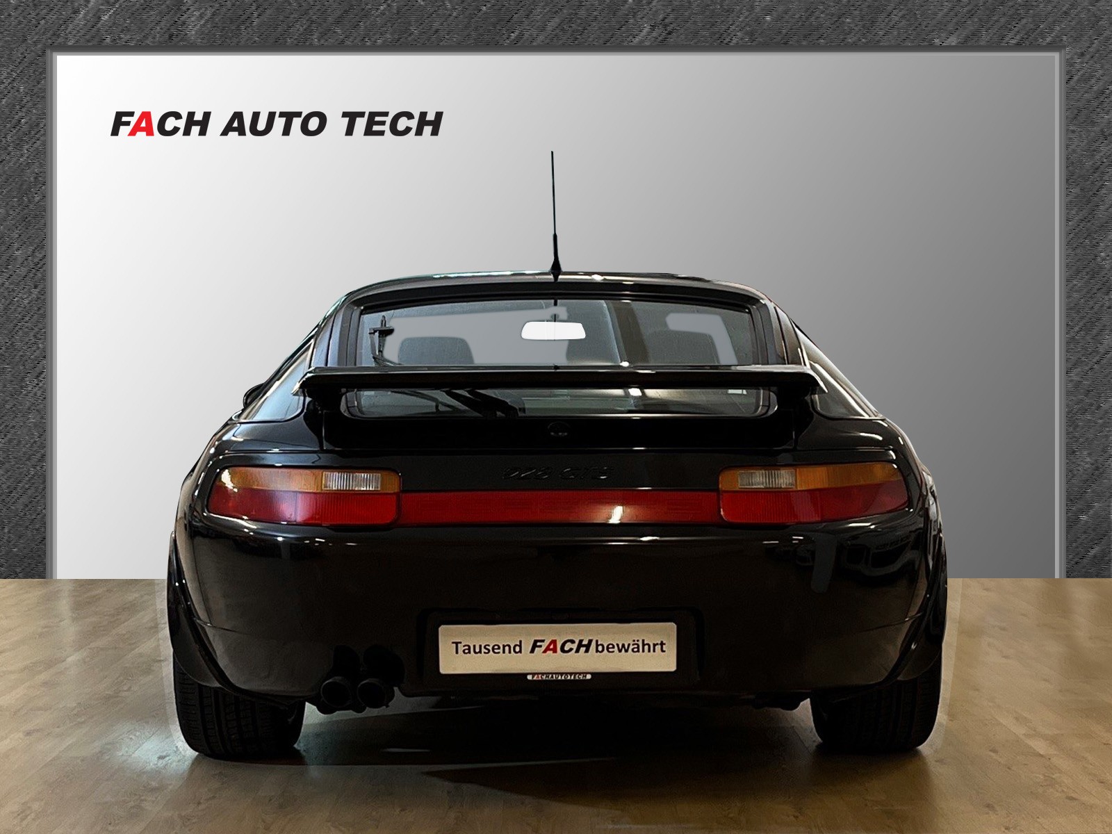 PORSCHE 928 GTS-image-4