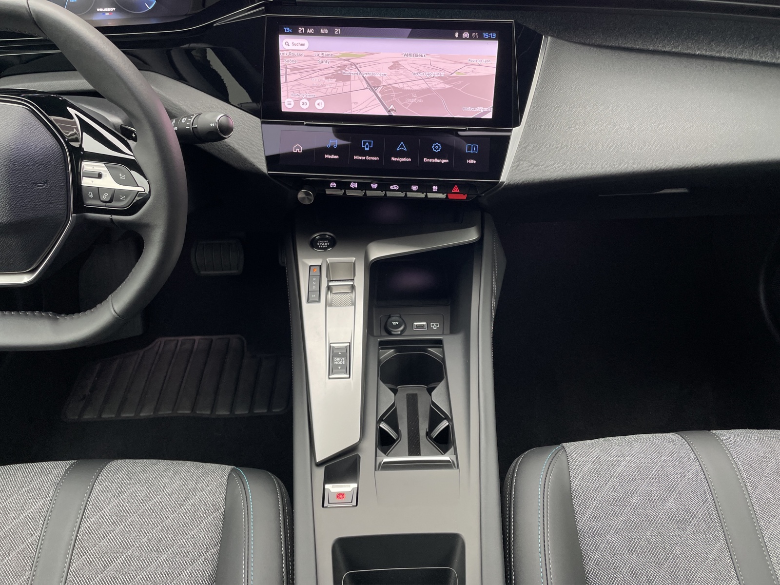 PEUGEOT 408 1.2 PureTech Allure Pack EAT8-image-13