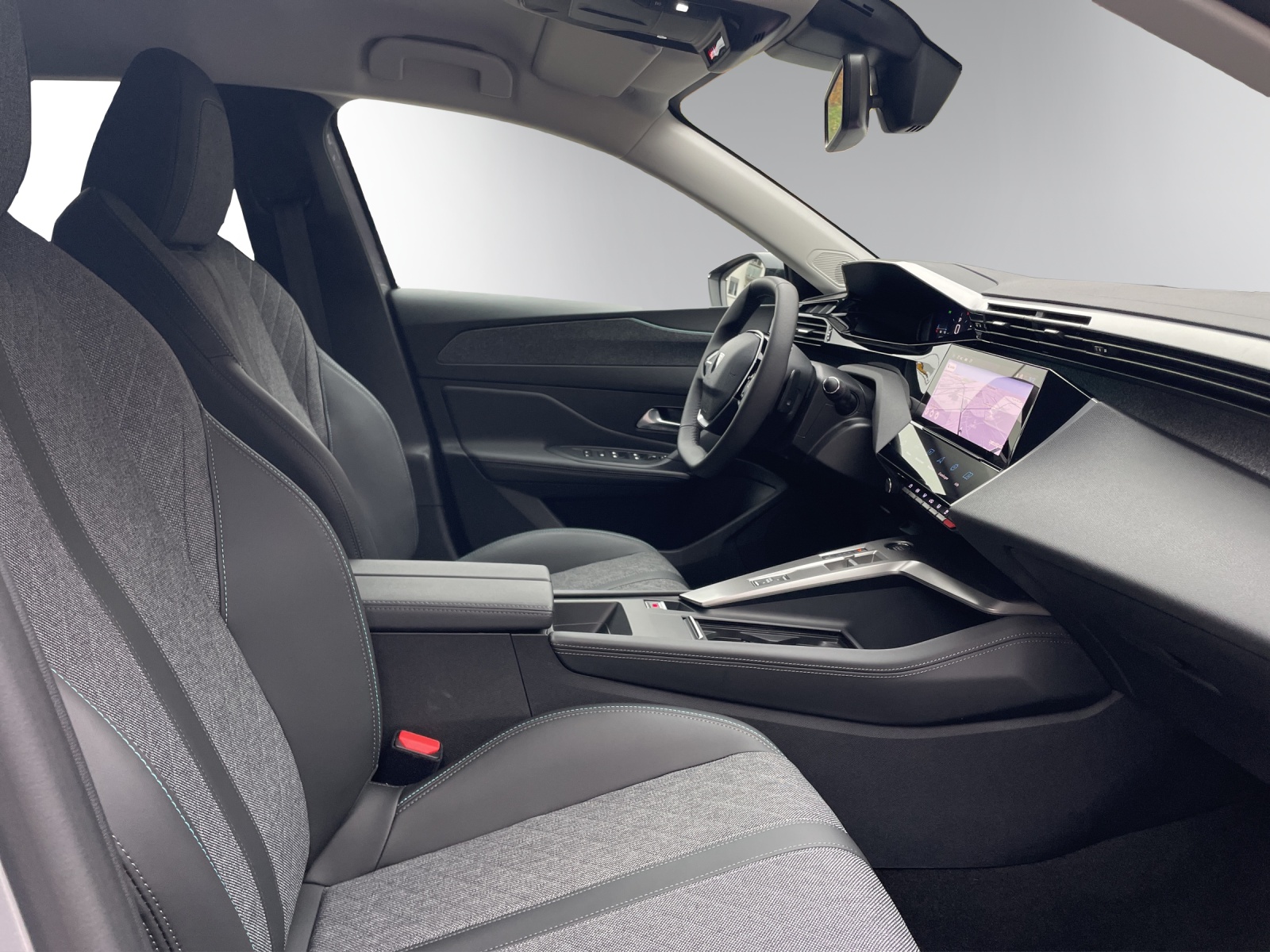 PEUGEOT 408 1.2 PureTech Allure Pack EAT8-image-12