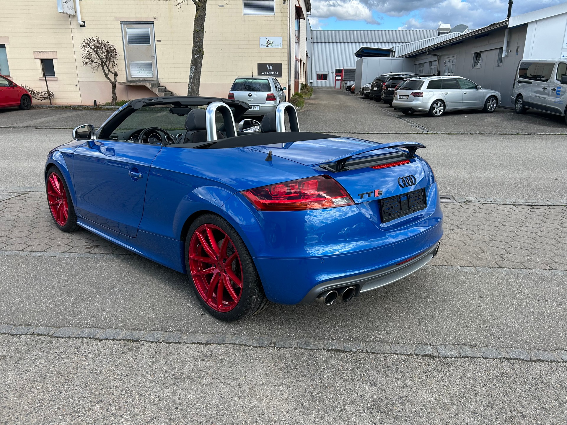 AUDI TTS Roadster 2.0 TFSI quattro-image-4