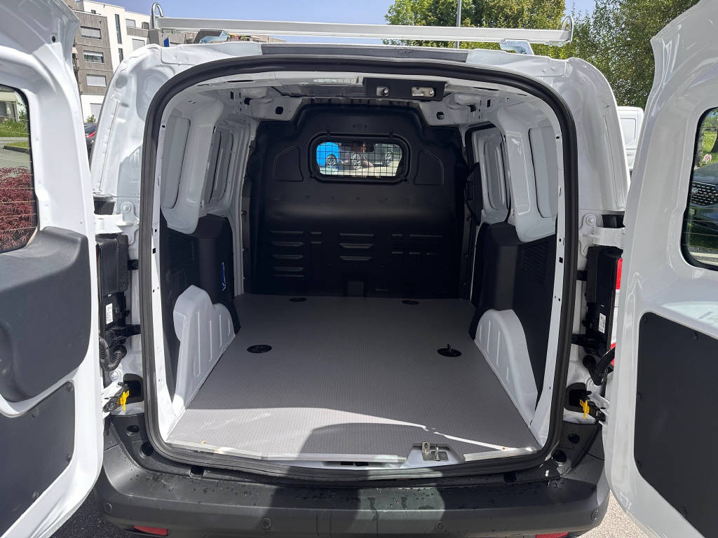 FORD Transit Courier Van 1.0 EcoBoost Trend-image-4
