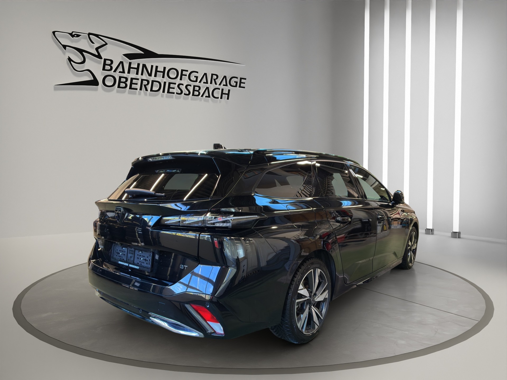 PEUGEOT 308 SW 1.2 Pure Tech GT EAT8-image-6