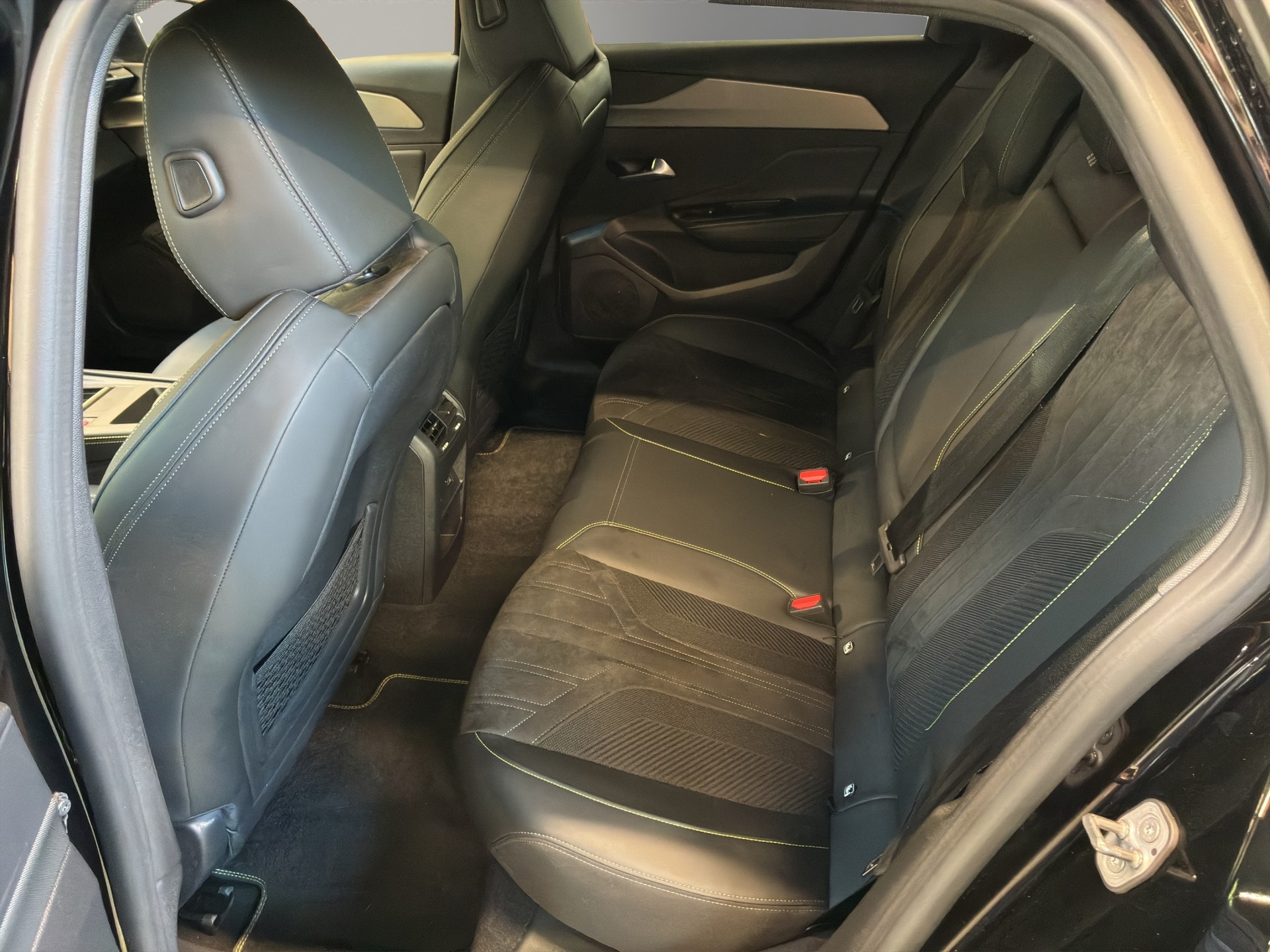 PEUGEOT 308 SW 1.2 Pure Tech GT EAT8-image-10