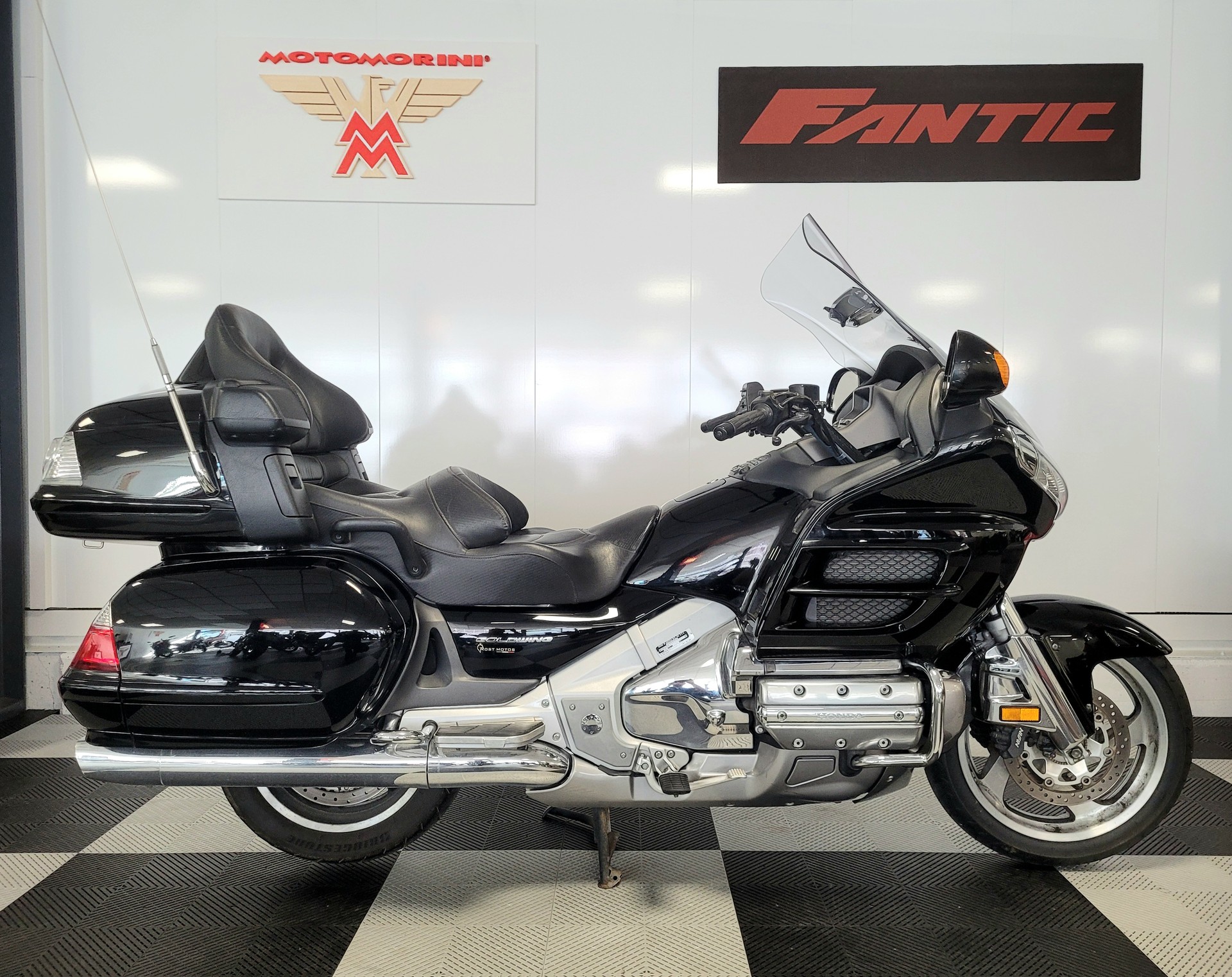 HONDA GL 1800 A Goldwing-image-1