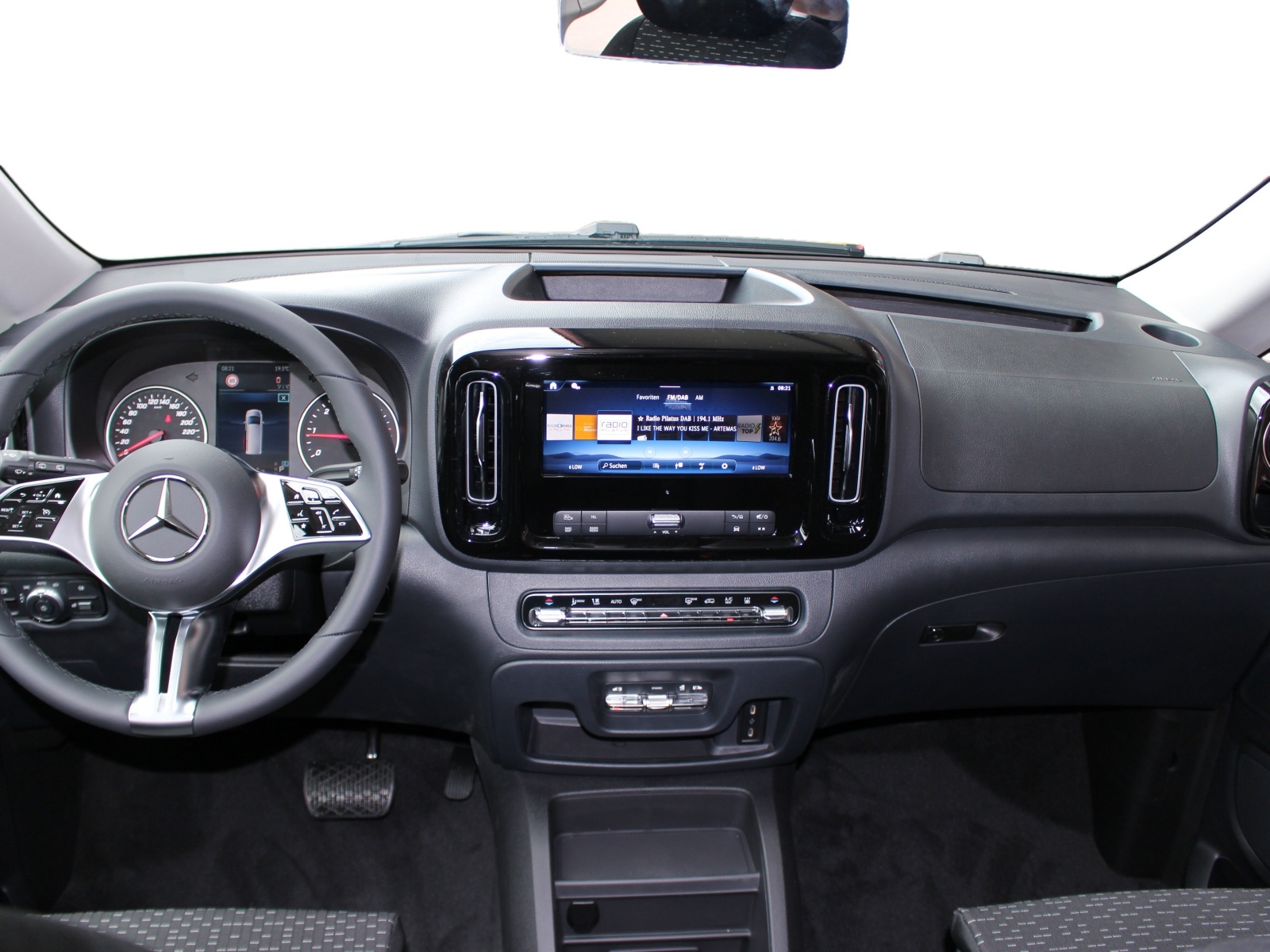 MERCEDES-BENZ Vito 116 CDI Tourer Family L 4MATIC-image-8
