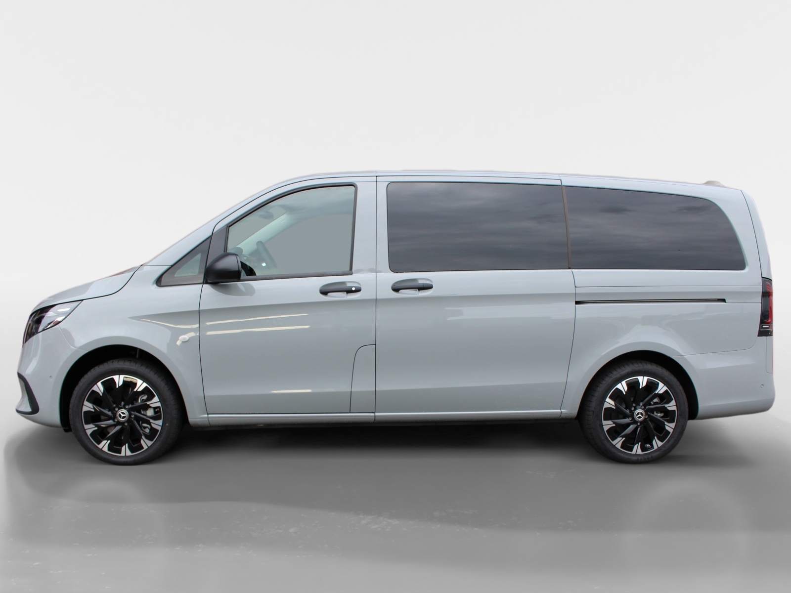 MERCEDES-BENZ Vito 116 CDI Tourer Family L 4MATIC-showroom-element-2