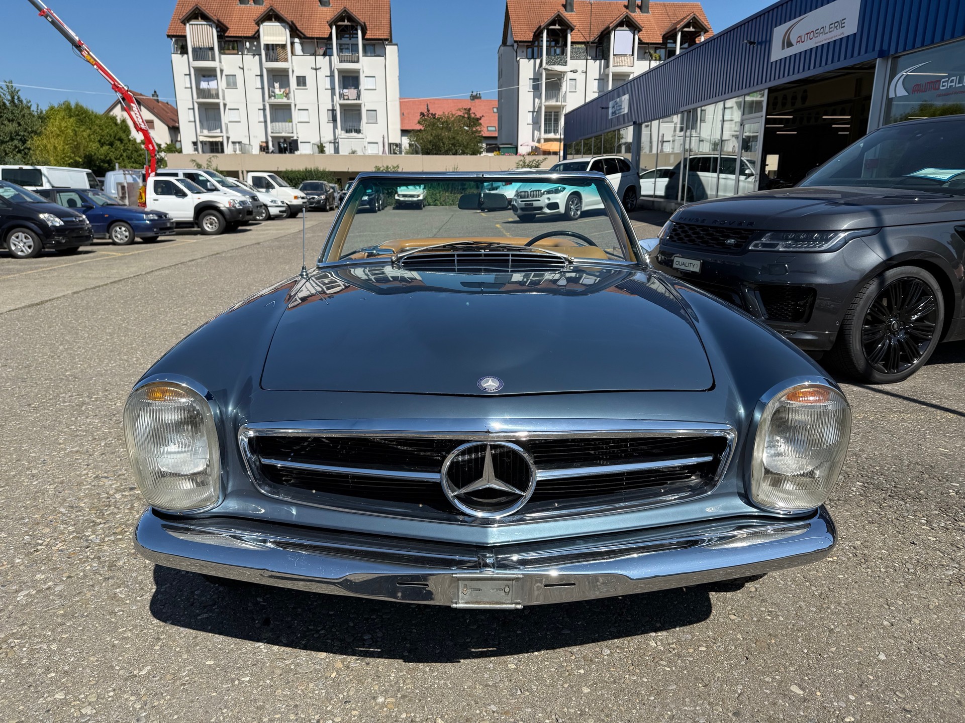 MERCEDES-BENZ SL 280 Pagode-showroom-element-1